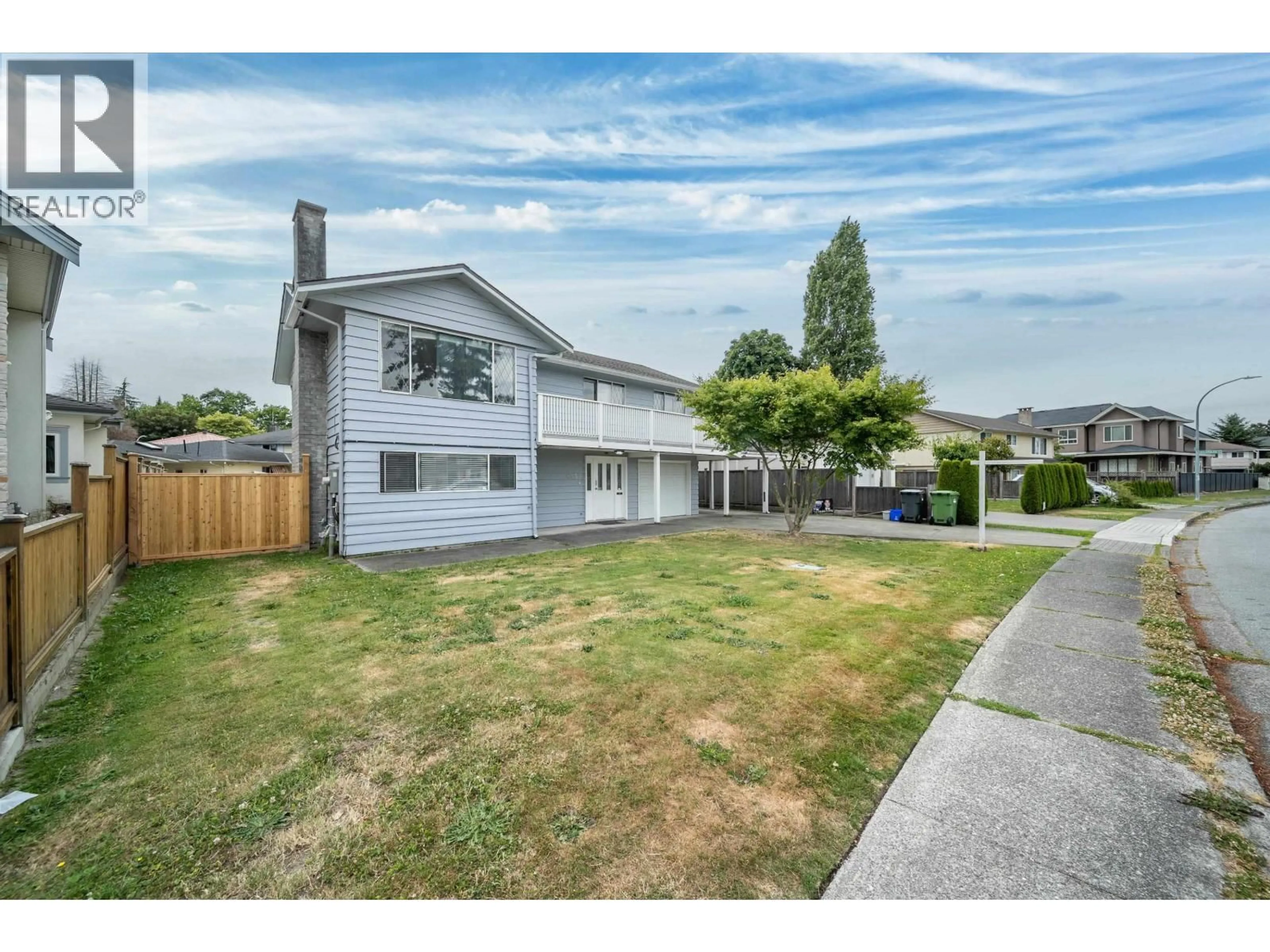 A pic from outside/outdoor area/front of a property/back of a property/a pic from drone, street for 6439 AZURE ROAD, Richmond British Columbia V7C2R8