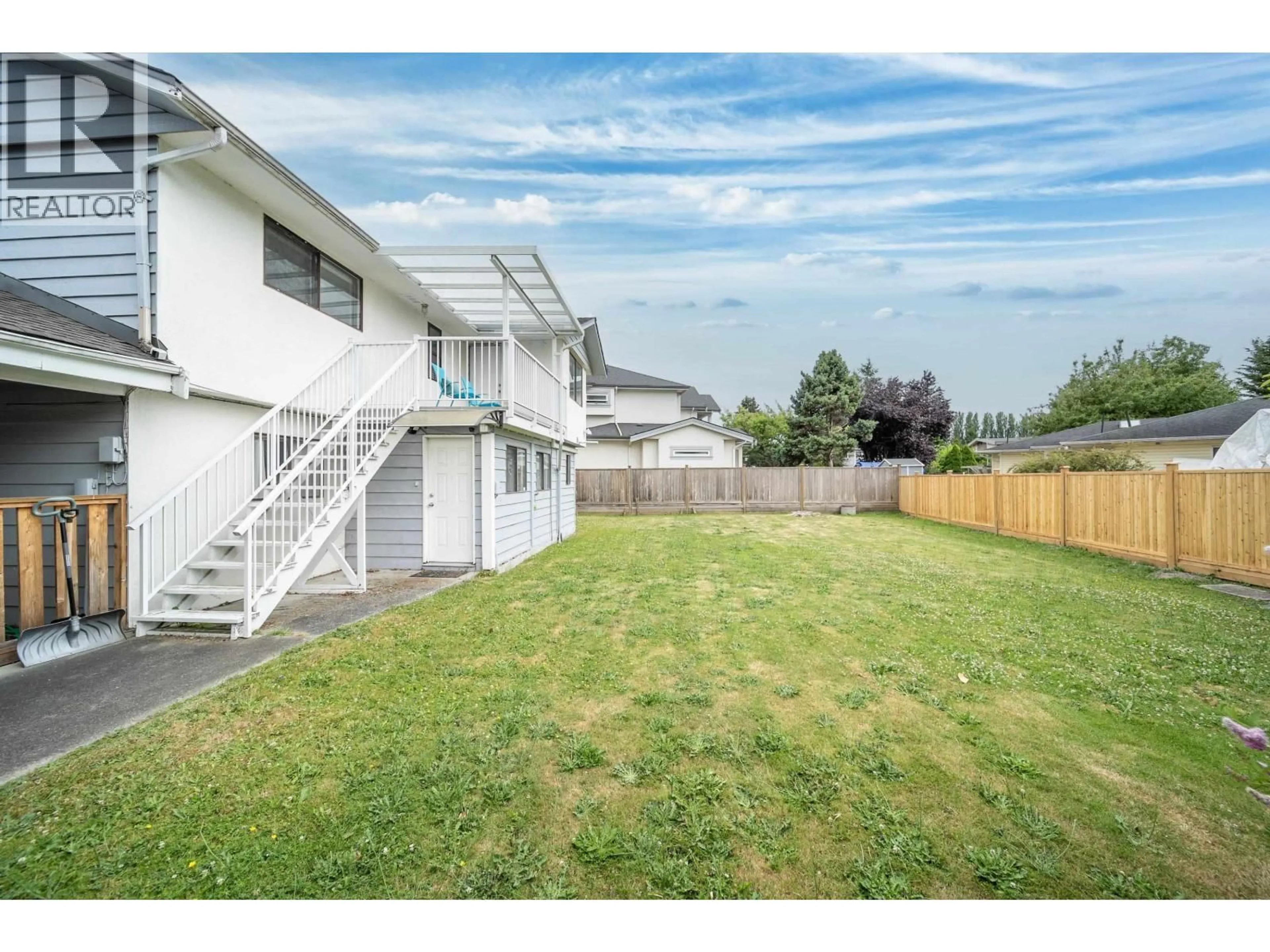 Patio, unknown for 6439 AZURE ROAD, Richmond British Columbia V7C2R8
