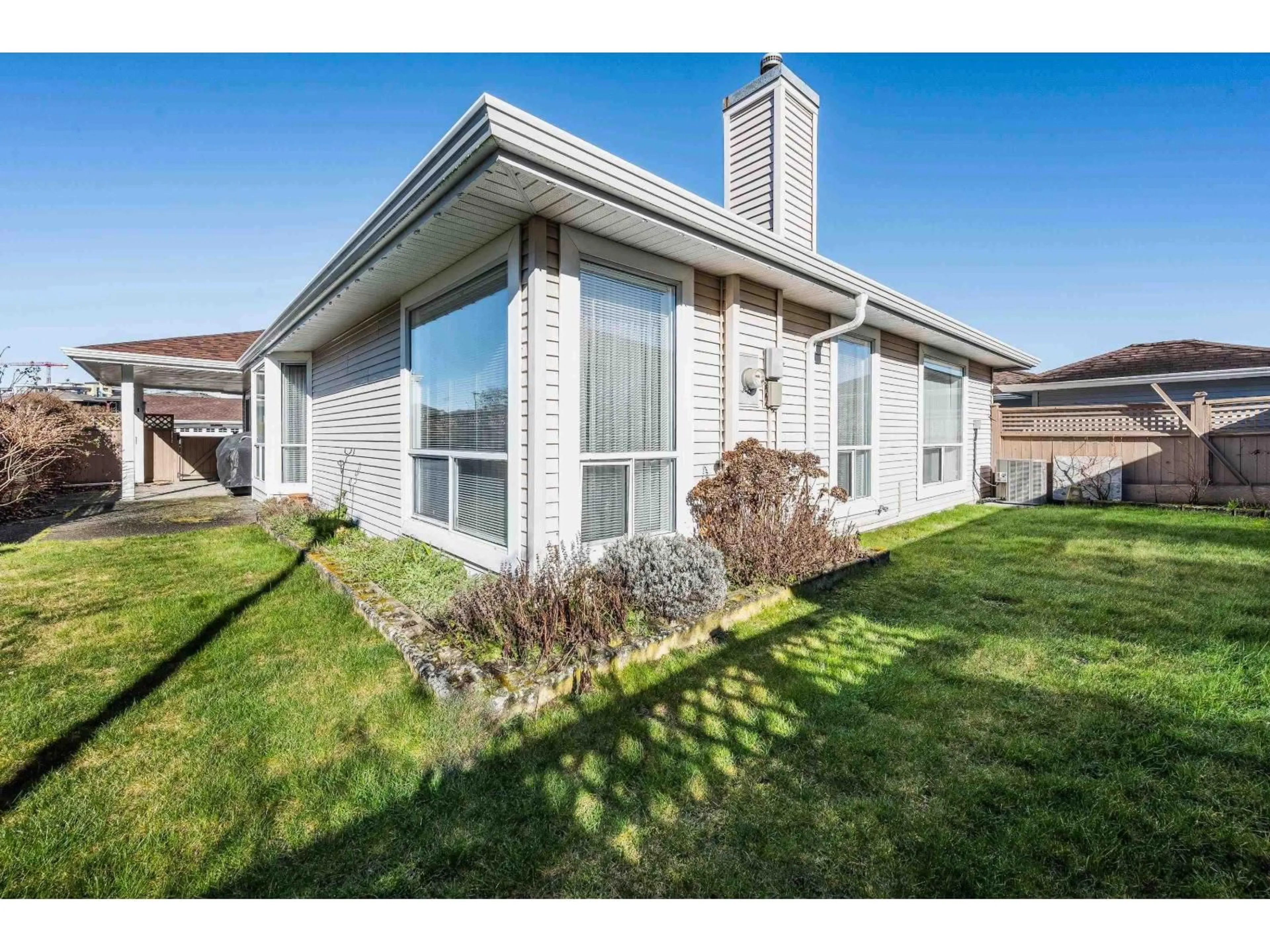 Home with vinyl exterior material, unknown for 215 - 6001 PROMONTORY ROAD, Chilliwack British Columbia V2R3E3