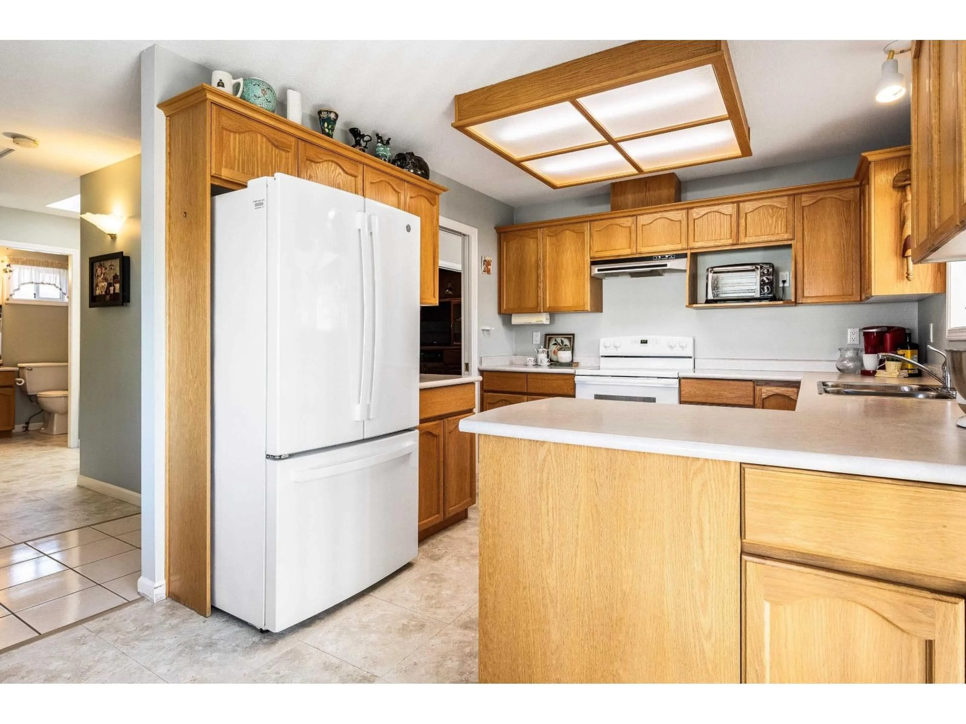 Standard kitchen, unknown for 215 - 6001 PROMONTORY ROAD, Chilliwack British Columbia V2R3E3