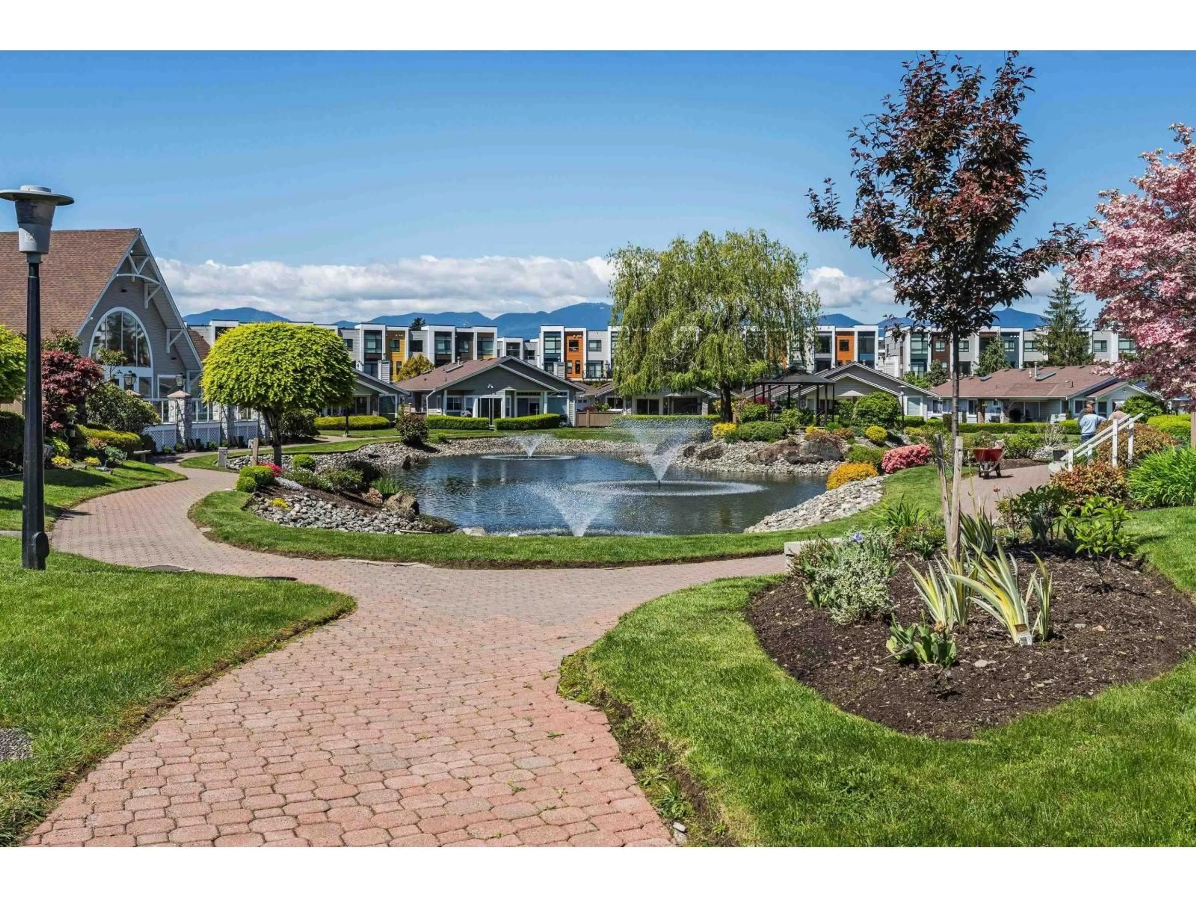 Patio, water/lake/river/ocean view for 215 - 6001 PROMONTORY ROAD, Chilliwack British Columbia V2R3E3