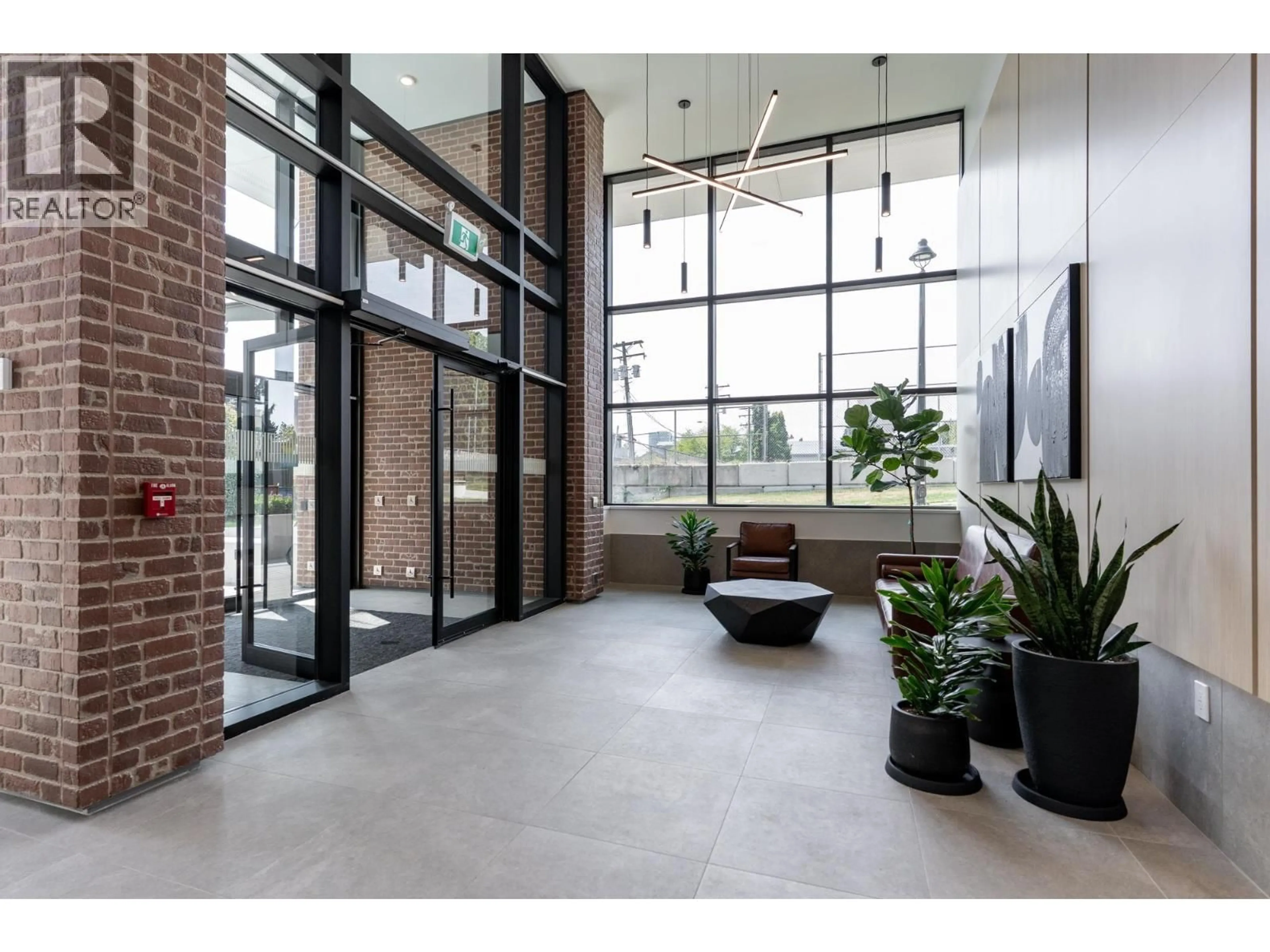 Indoor foyer for 421 - 82 FIRST STREET, New Westminster British Columbia V3L0L8