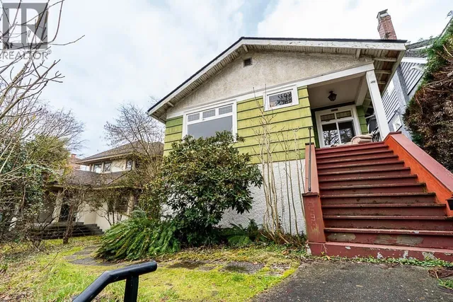 4534 5TH AVENUE, Vancouver 3