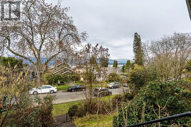 4534 5TH AVENUE, Vancouver 4