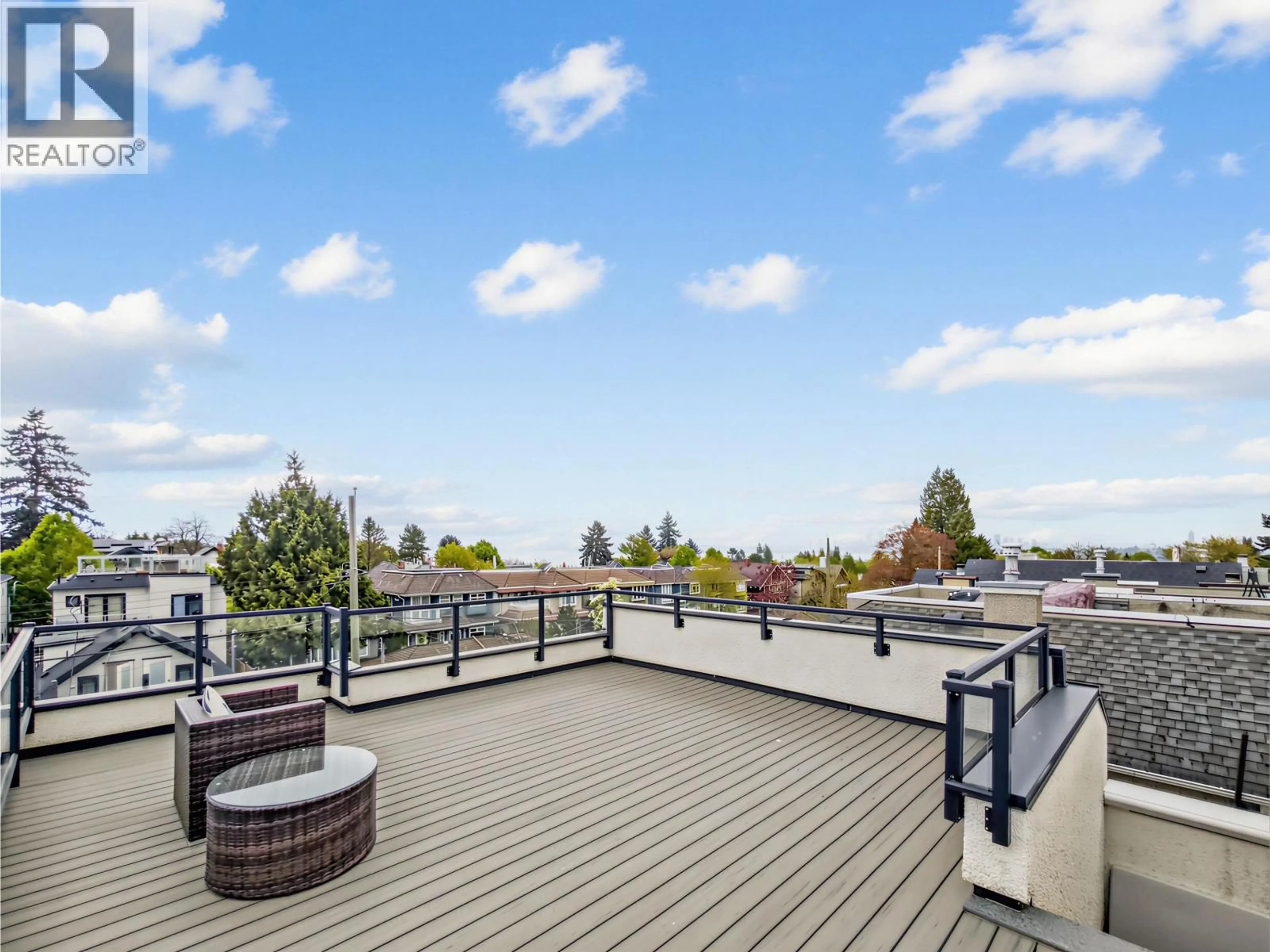 Patio, unknown for 4555 9TH AVENUE, Vancouver British Columbia V6R2E2