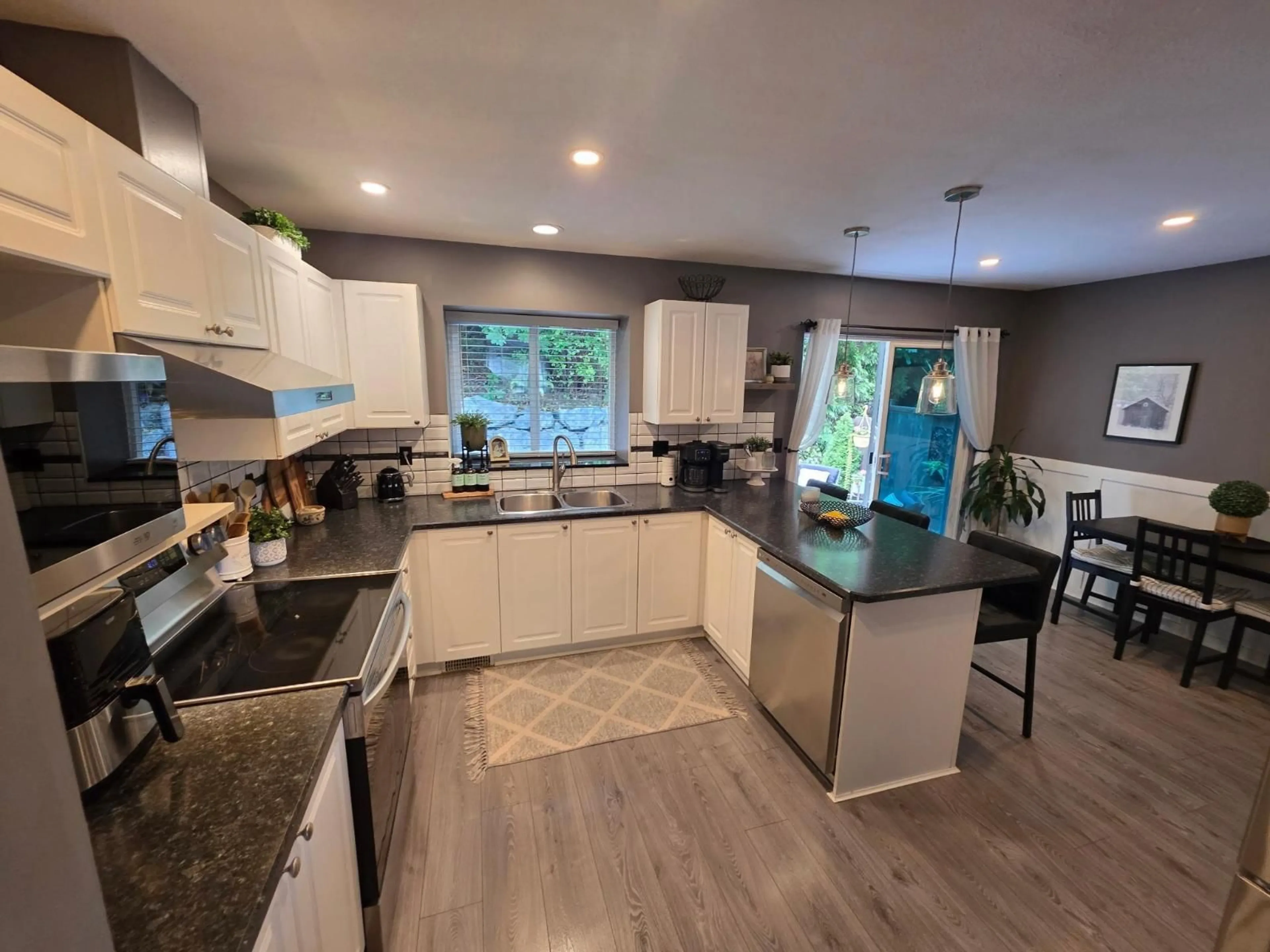 Open concept kitchen, unknown for 34 - 3902 LATIMER STREET, Abbotsford British Columbia V2S7L5