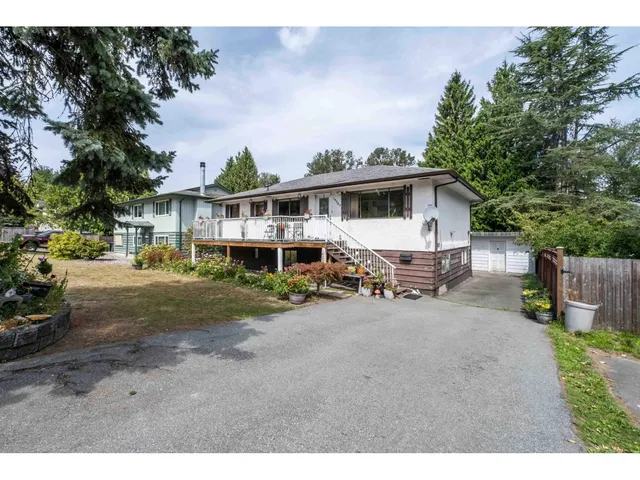 13389 CRESTVIEW DRIVE, Surrey 3