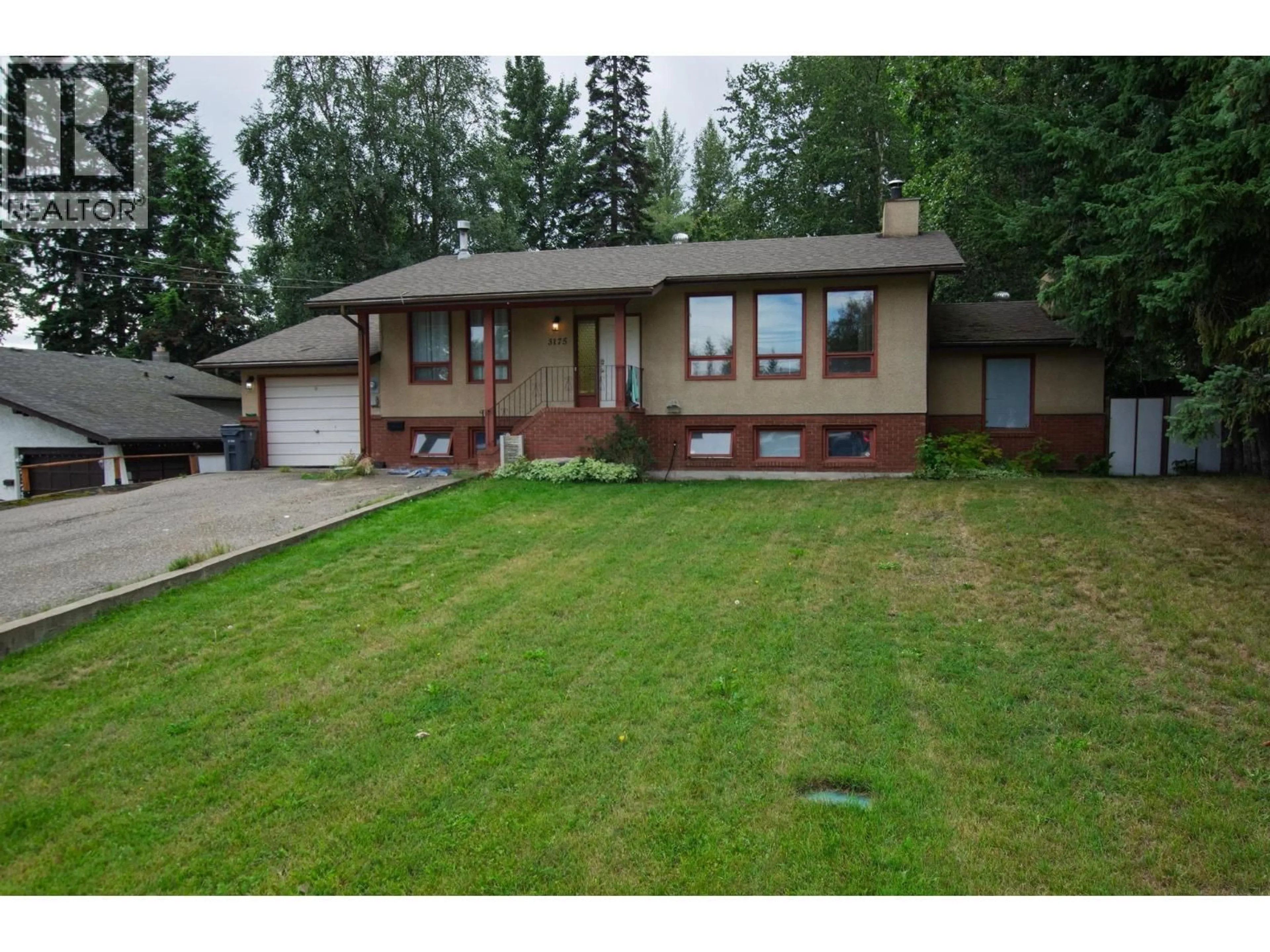 Home with vinyl exterior material, street for 3175 WALLACE CRESCENT, Prince George British Columbia V2K3V5