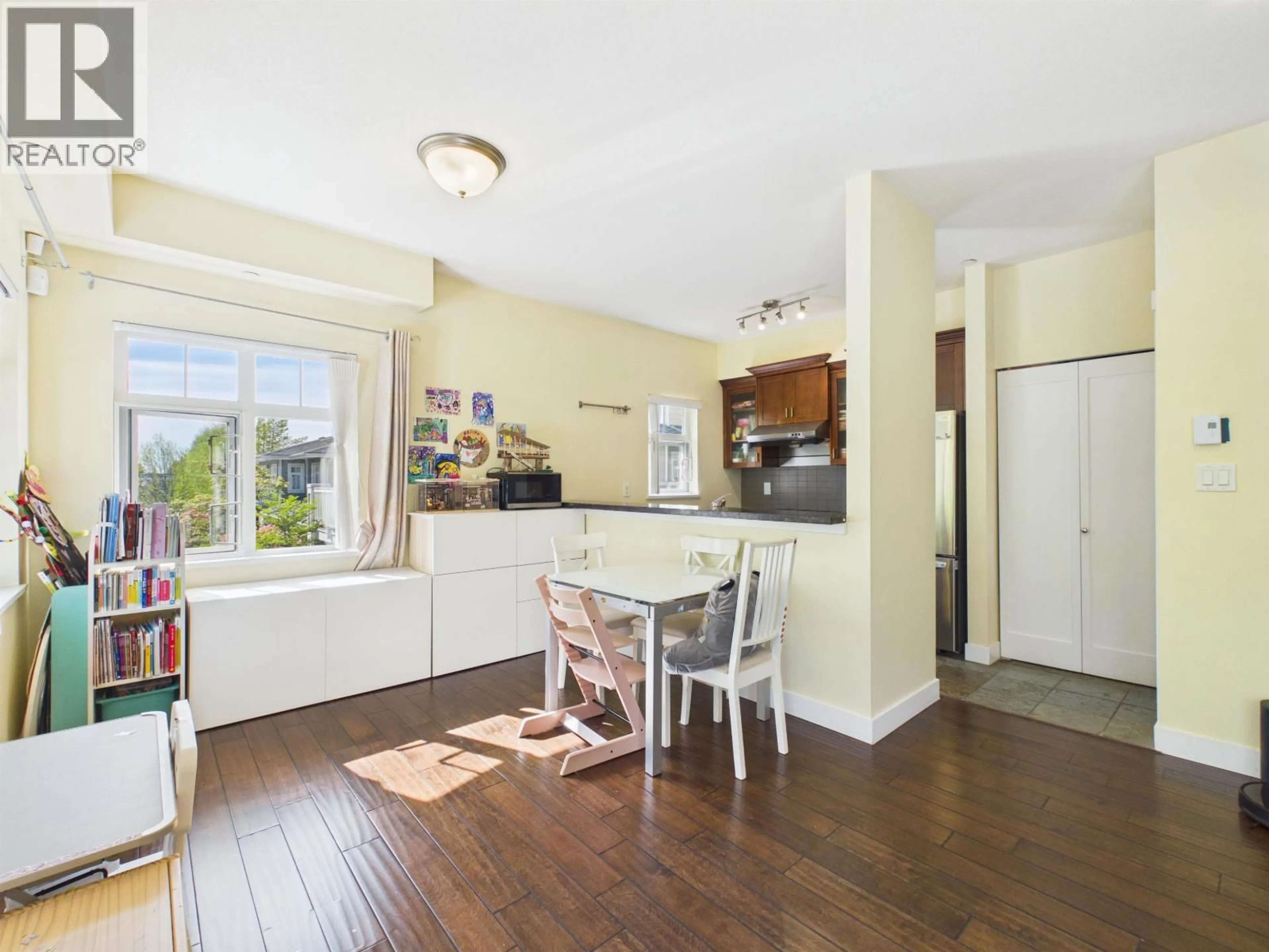 Open concept kitchen, unknown for 141 - 7388 MACPHERSON AVENUE, Burnaby British Columbia V5J0A1