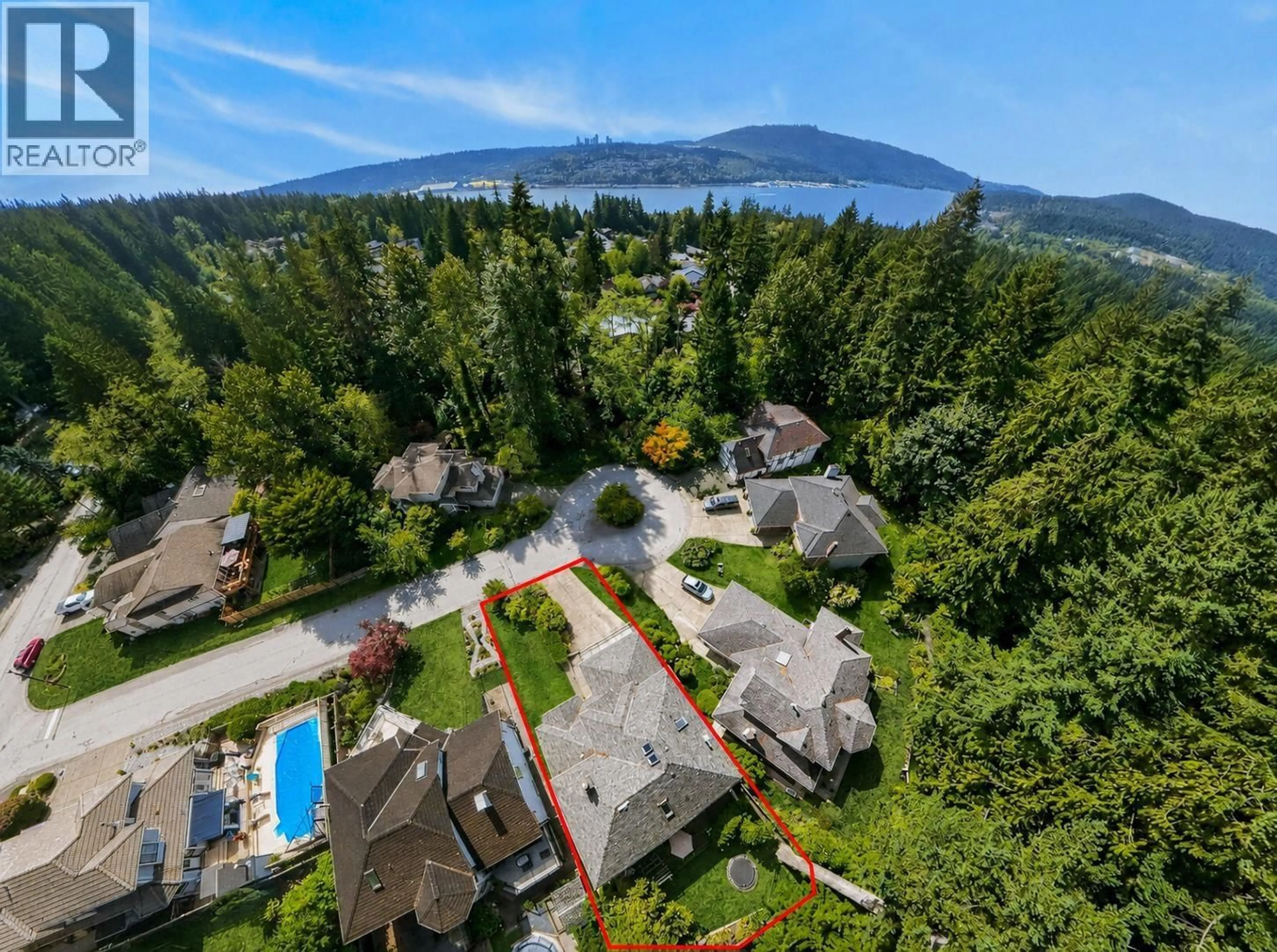 A pic from outside/outdoor area/front of a property/back of a property/a pic from drone, water/lake/river/ocean view for 3 CHEVALIER COURT, Port Moody British Columbia V3H4L3