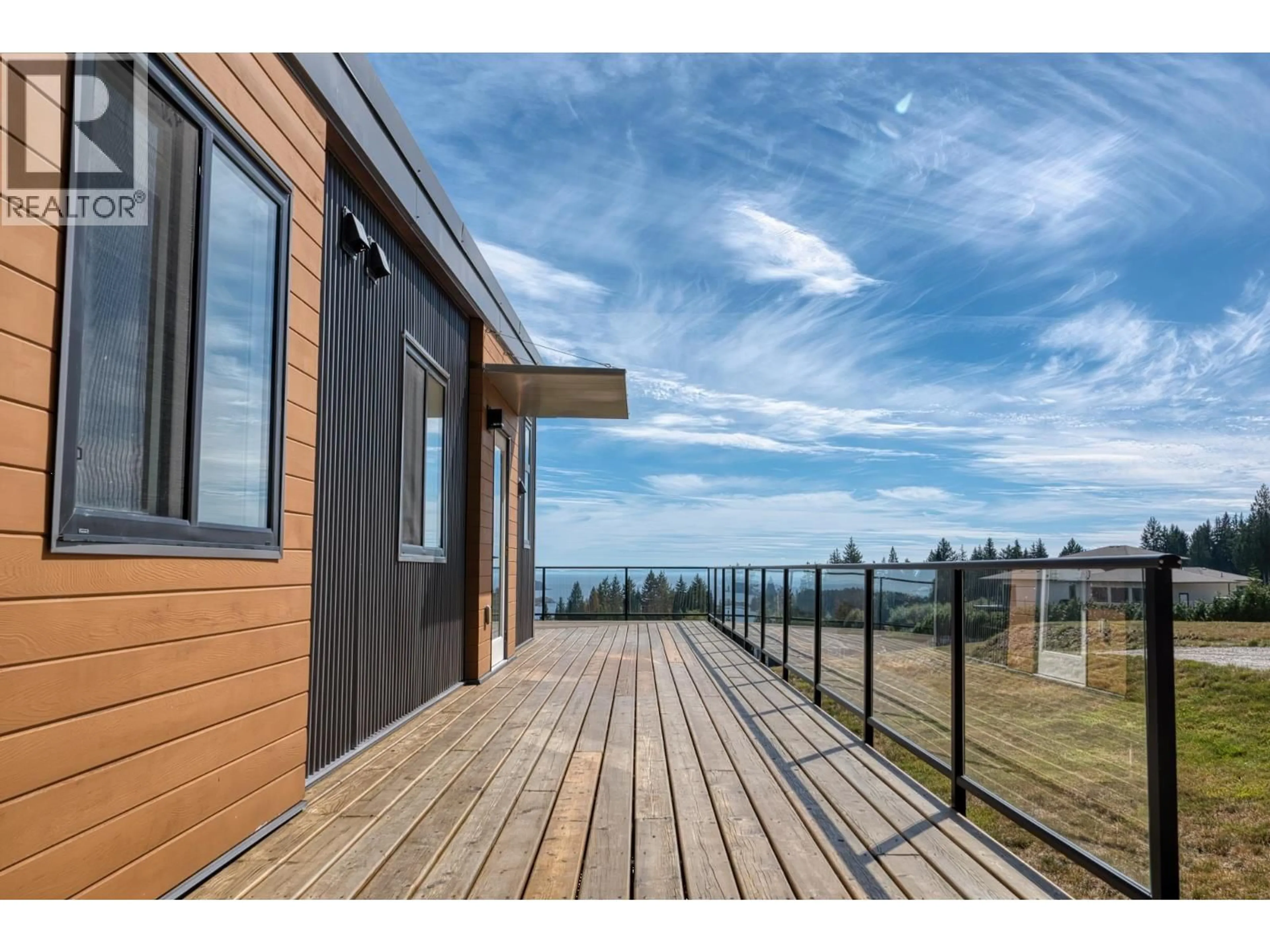 A pic from outside/outdoor area/front of a property/back of a property/a pic from drone, water/lake/river/ocean view for 604 WOODLAND AVENUE, Gibsons British Columbia V0N1V1