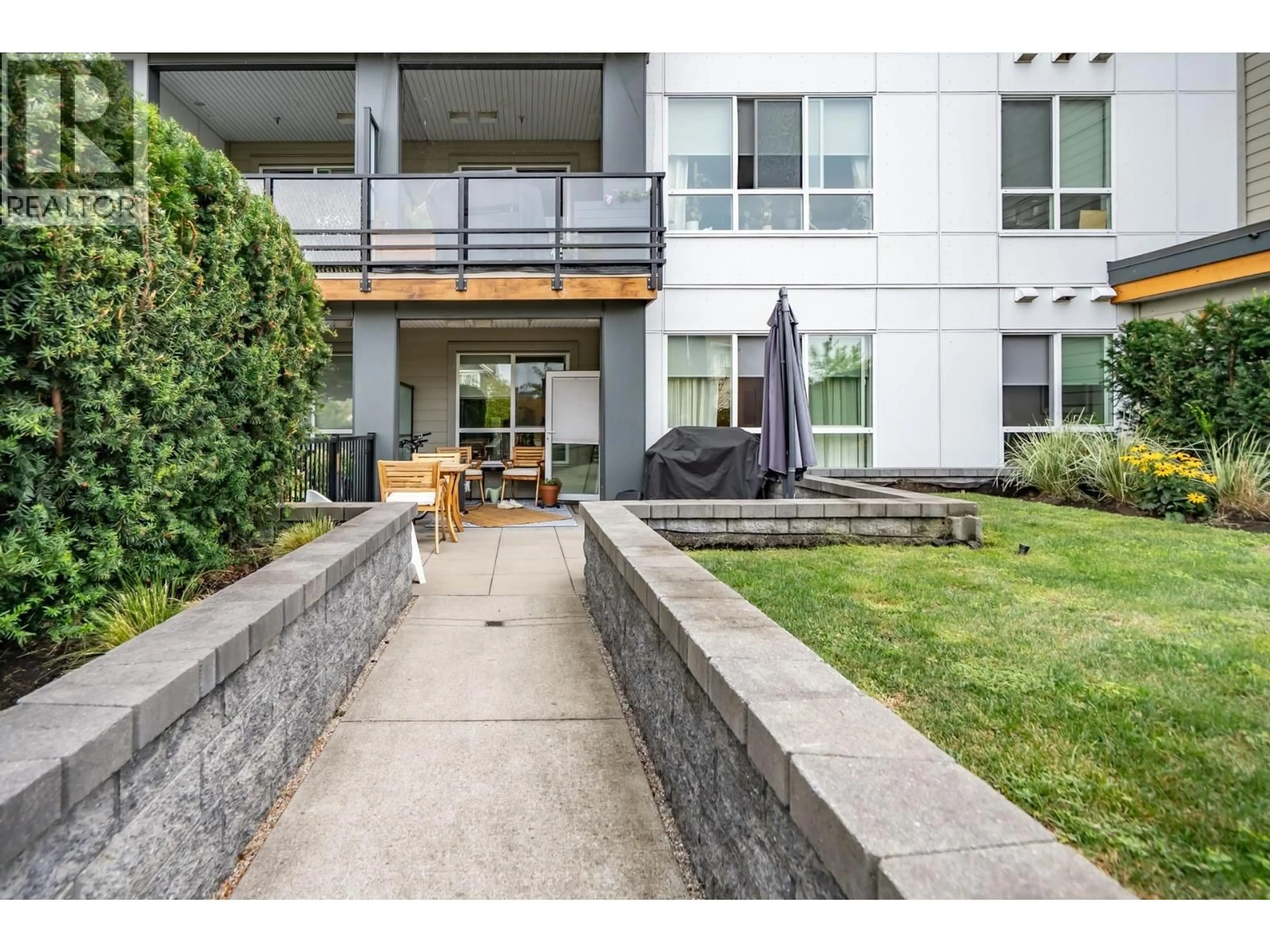 Patio, street for 109 - 1892 STARLING DRIVE, Tsawwassen British Columbia V4M0C7