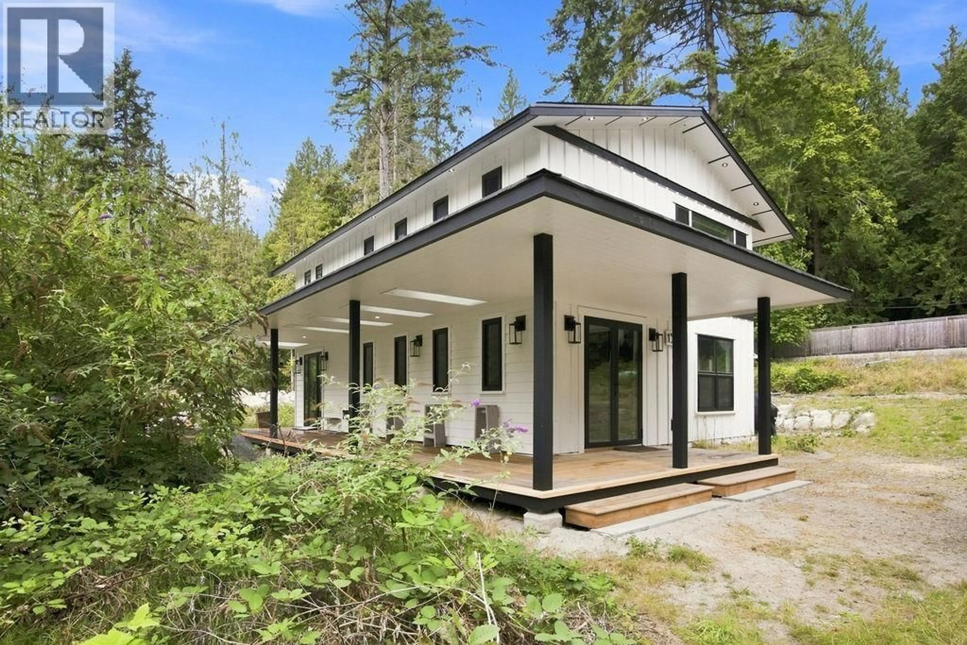 Home with vinyl exterior material, unknown for 1535 MARGARET ROAD, Roberts Creek British Columbia V0N2W2