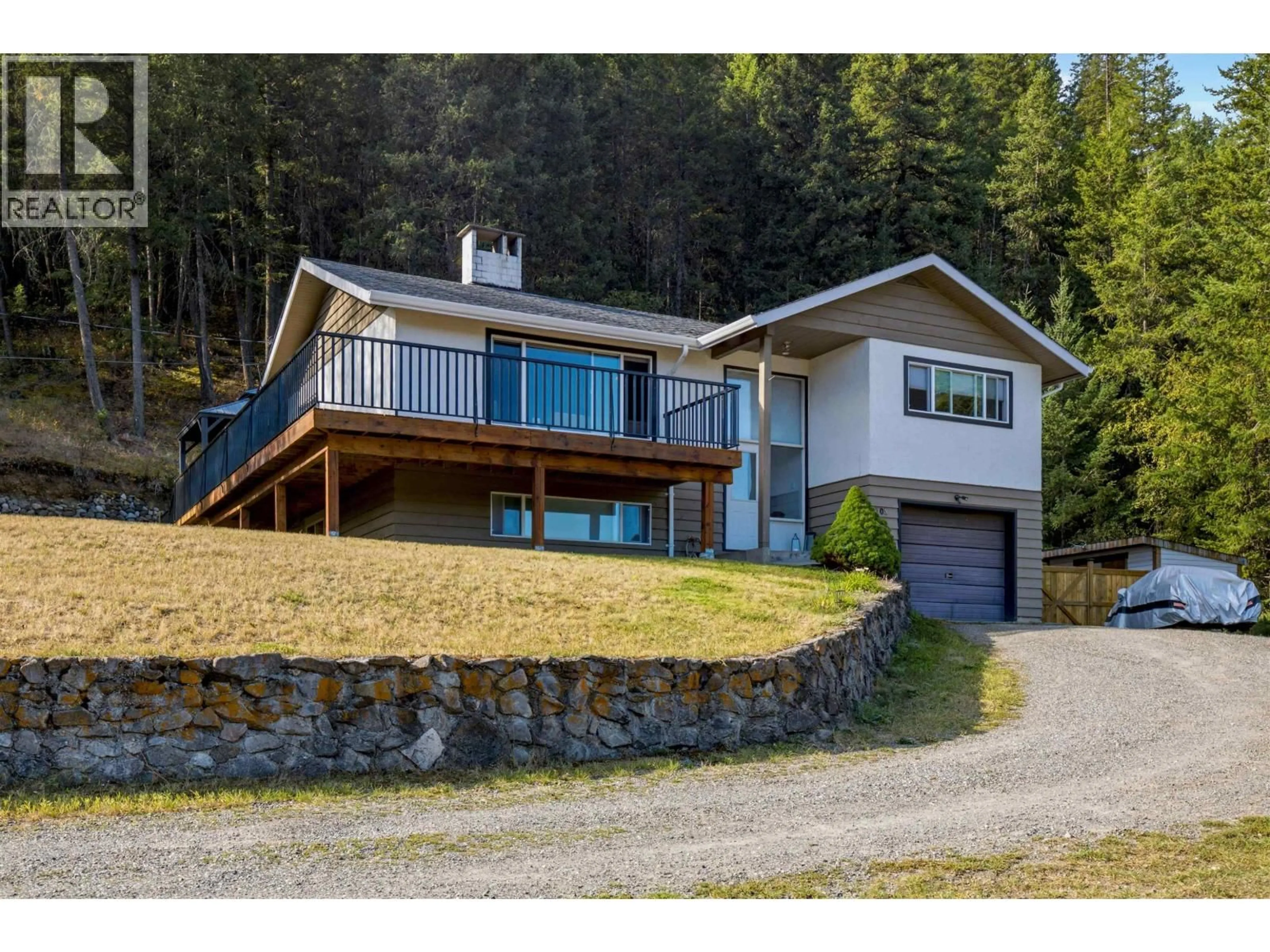 A pic from outside/outdoor area/front of a property/back of a property/a pic from drone, unknown for 305 HAZEL STREET, Williams Lake British Columbia V2G3C9