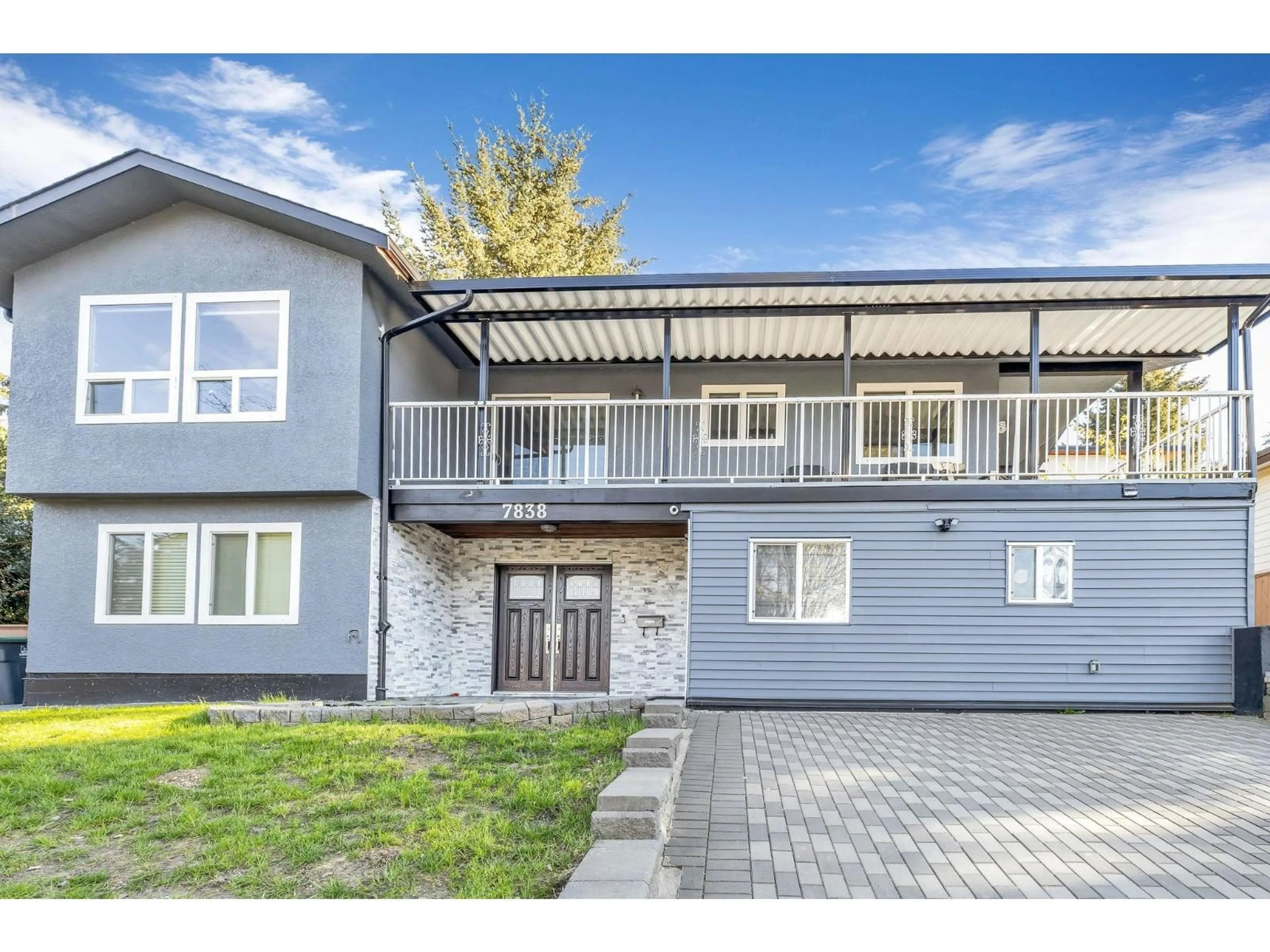 Home with vinyl exterior material, street for 7838 SUNCREST DRIVE, Surrey British Columbia V3W6A9