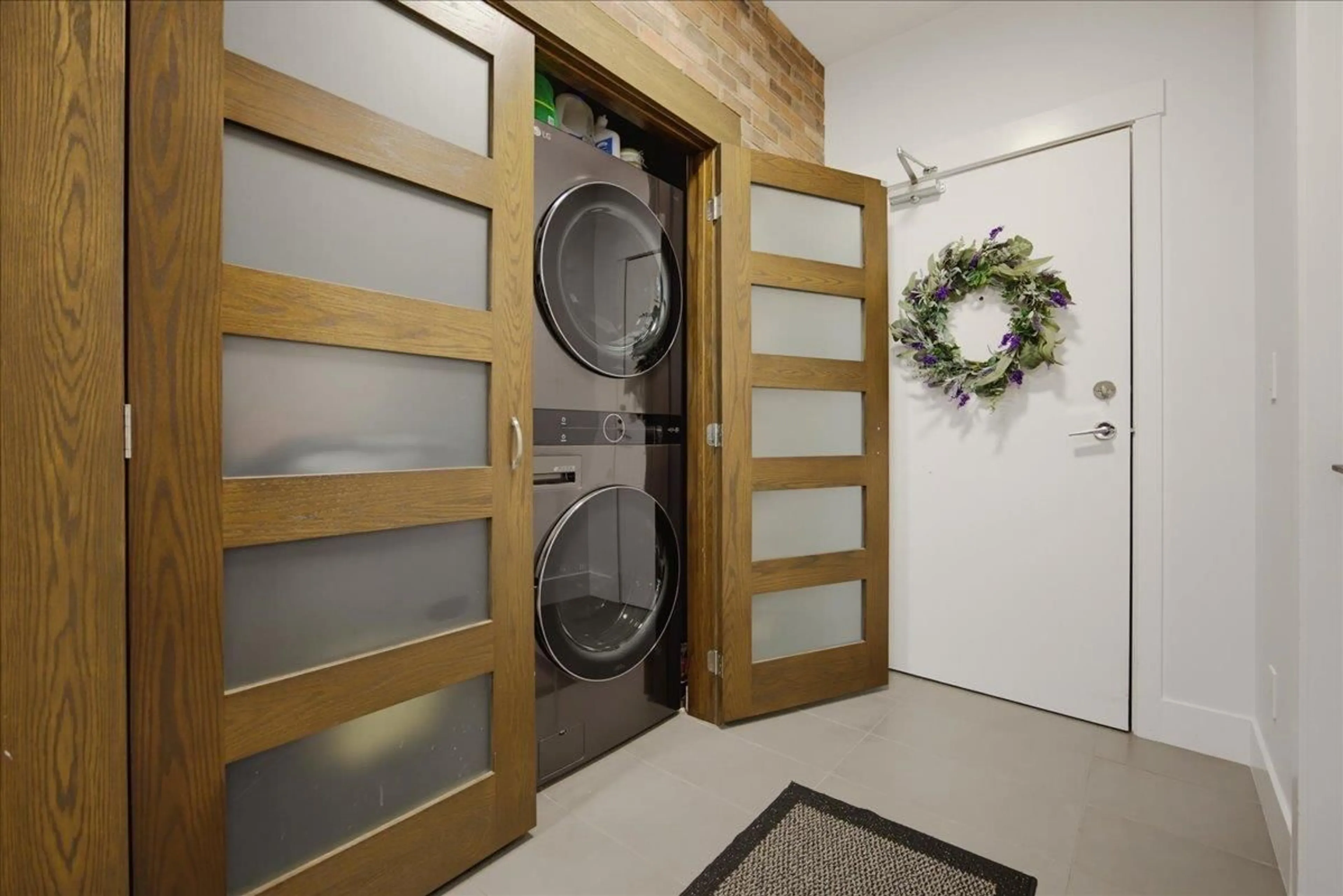 Laundry room for 221 - 15918 26TH AVENUE, Surrey British Columbia V3Z5K3