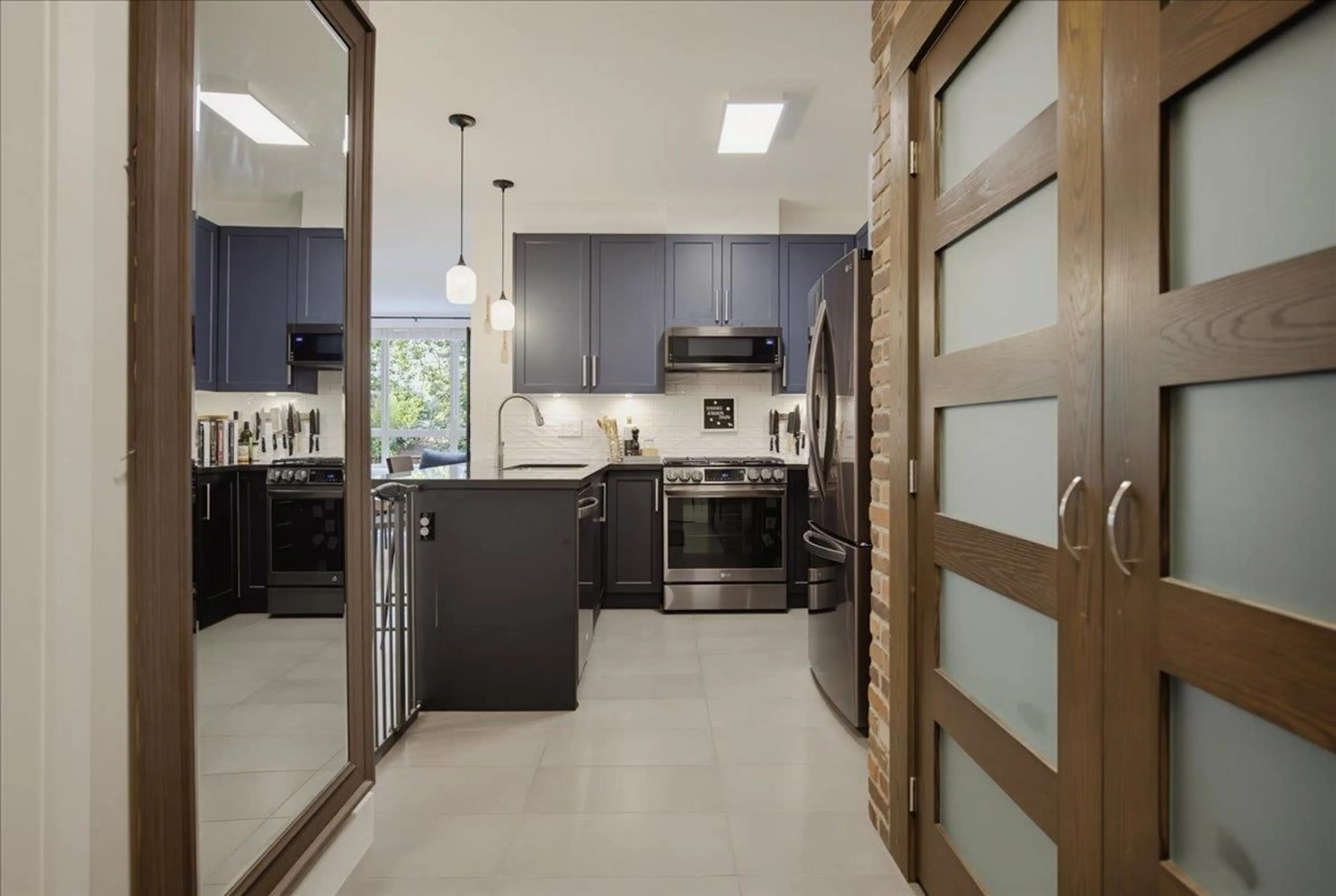 Contemporary kitchen, ceramic/tile floor for 221 - 15918 26TH AVENUE, Surrey British Columbia V3Z5K3