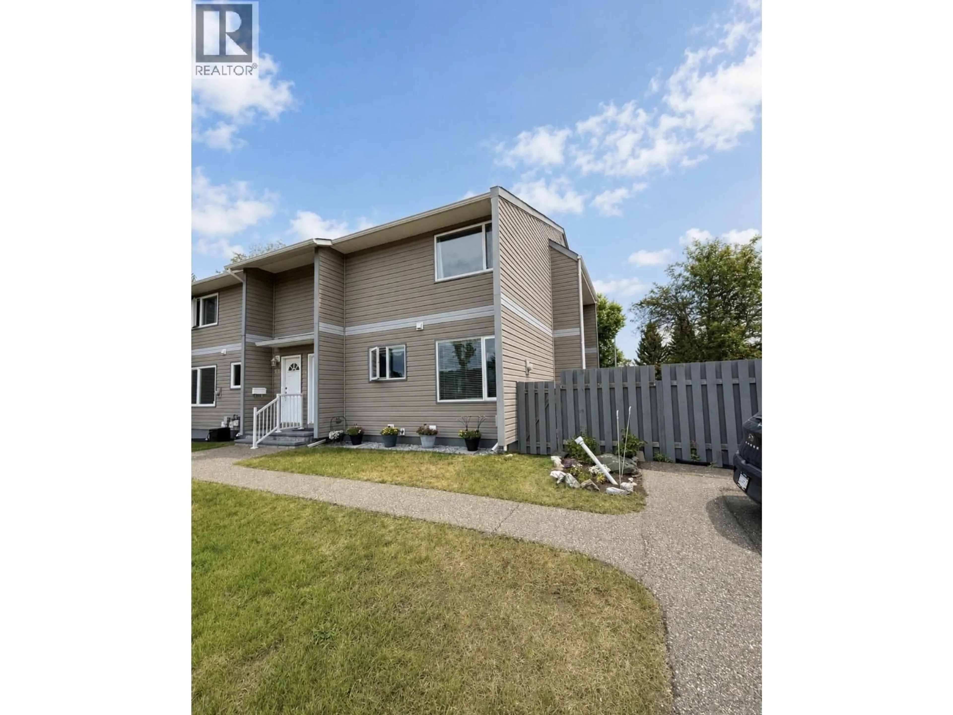 A pic from outside/outdoor area/front of a property/back of a property/a pic from drone, street for 325 - 2550 OSPIKA BOULEVARD, Prince George British Columbia V2N3T2