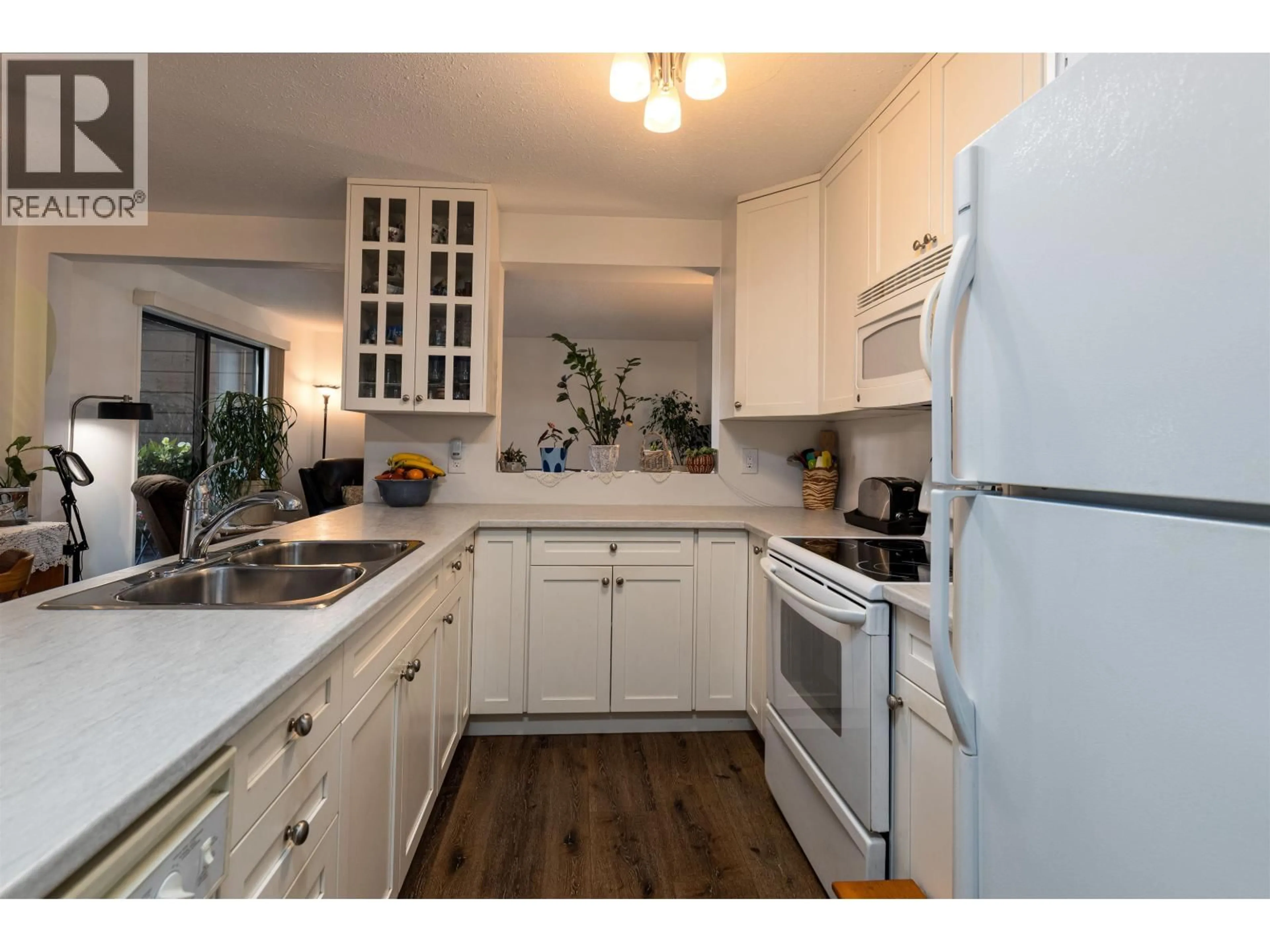 Standard kitchen, unknown for 2 - 4832 LAZELLE AVENUE, Terrace British Columbia V8G1T4