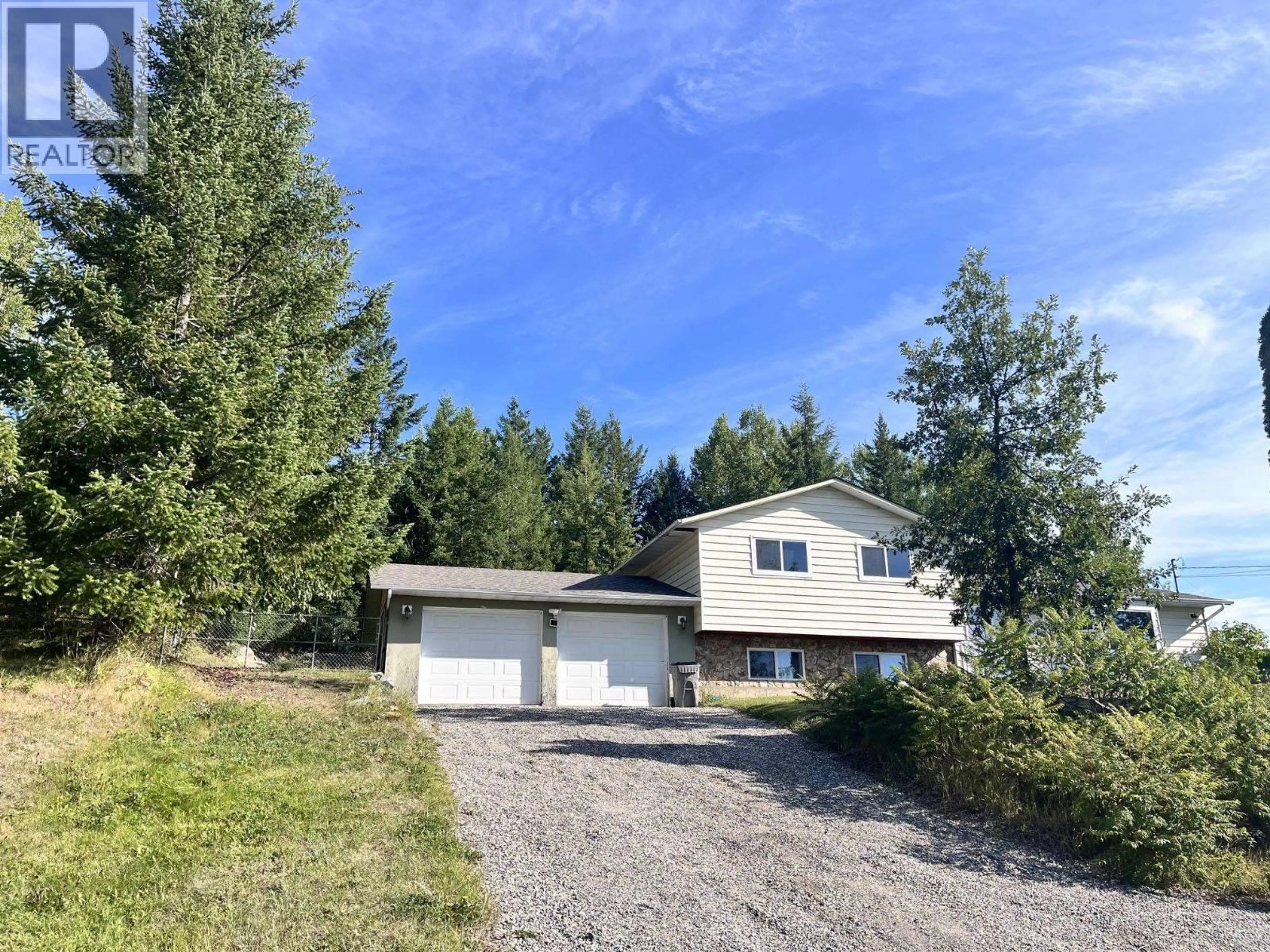 A pic from outside/outdoor area/front of a property/back of a property/a pic from drone, unknown for 476 THOMPSON ROAD, Quesnel British Columbia V2J5B5
