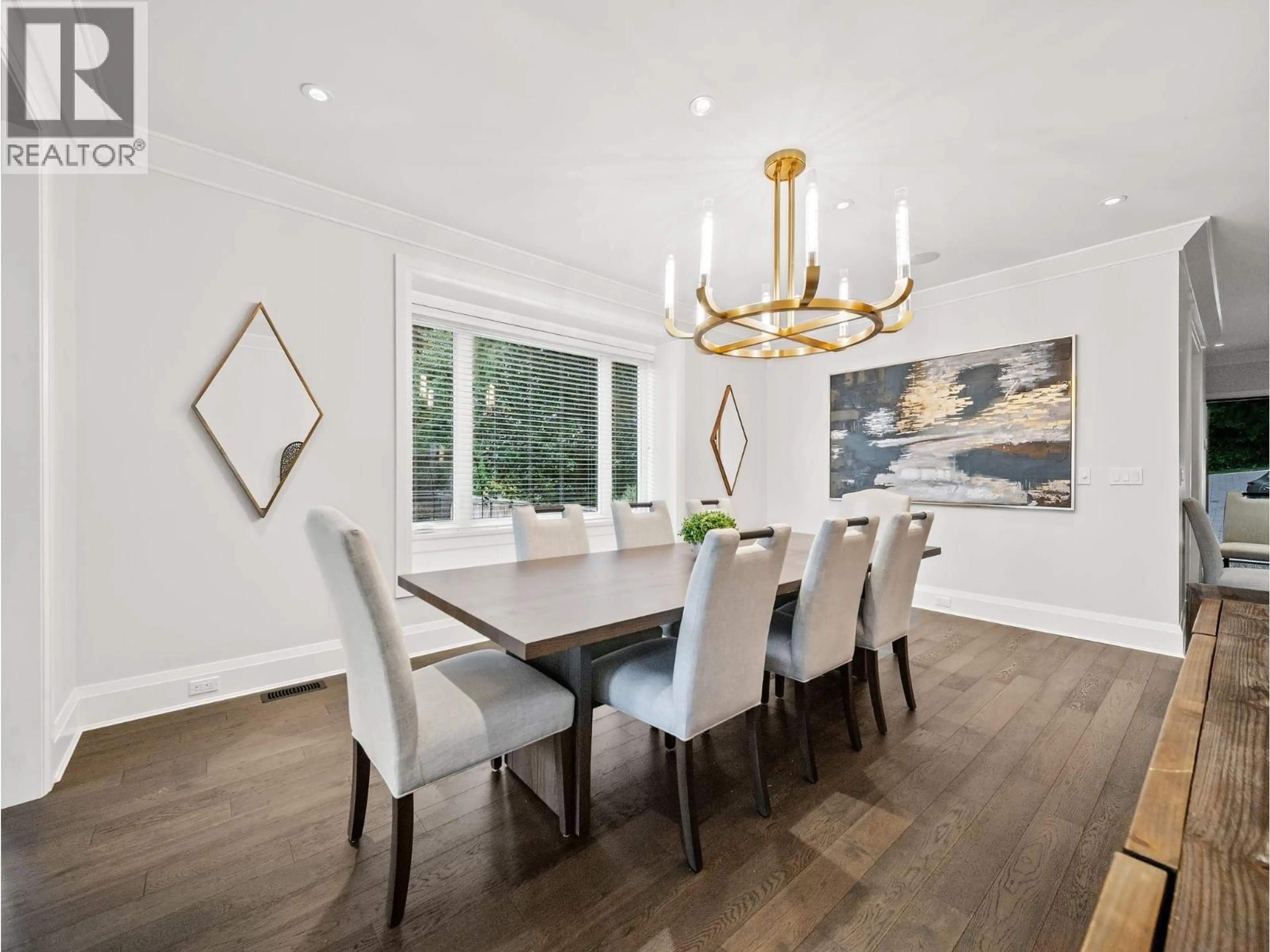 Dining room, wood/laminate floor for 433 QUEENS ROAD, North Vancouver British Columbia V7N4E7