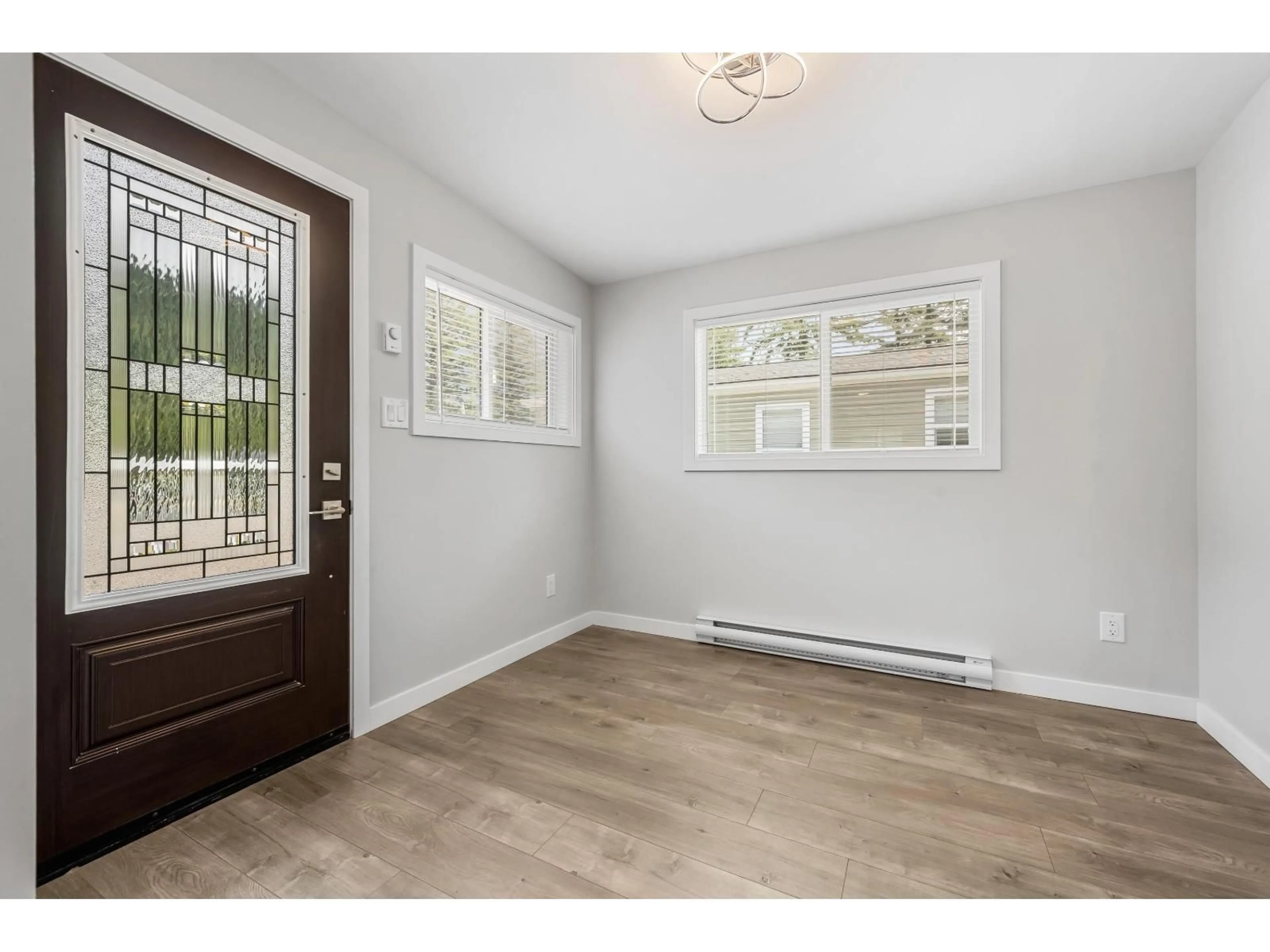 Indoor entryway for 28 - 65367 KAWKAWA LAKE ROAD, Hope British Columbia V0X1L1