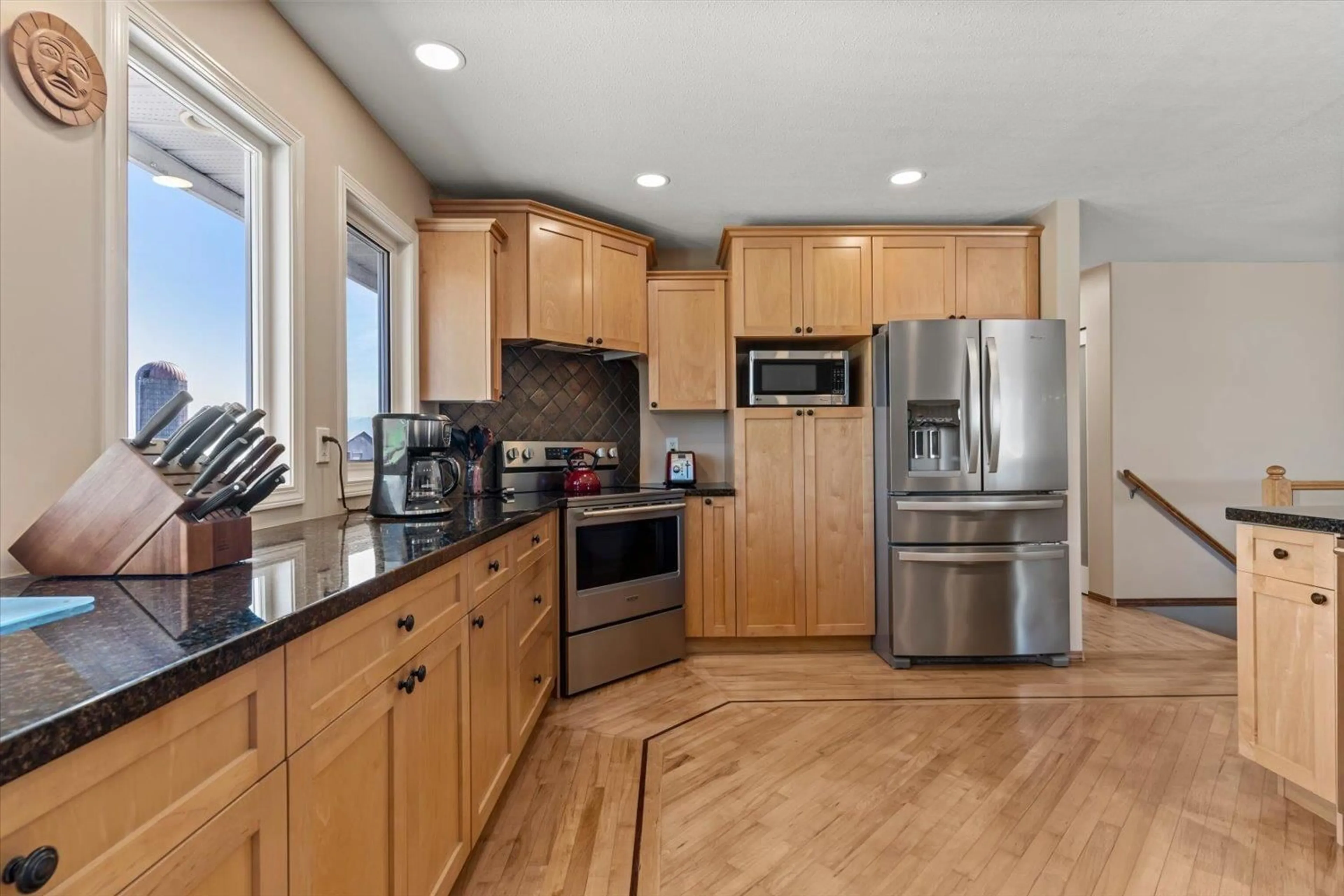 Open concept kitchen, unknown for 45199 STEVENSON ROAD, Chilliwack British Columbia V2R1L9