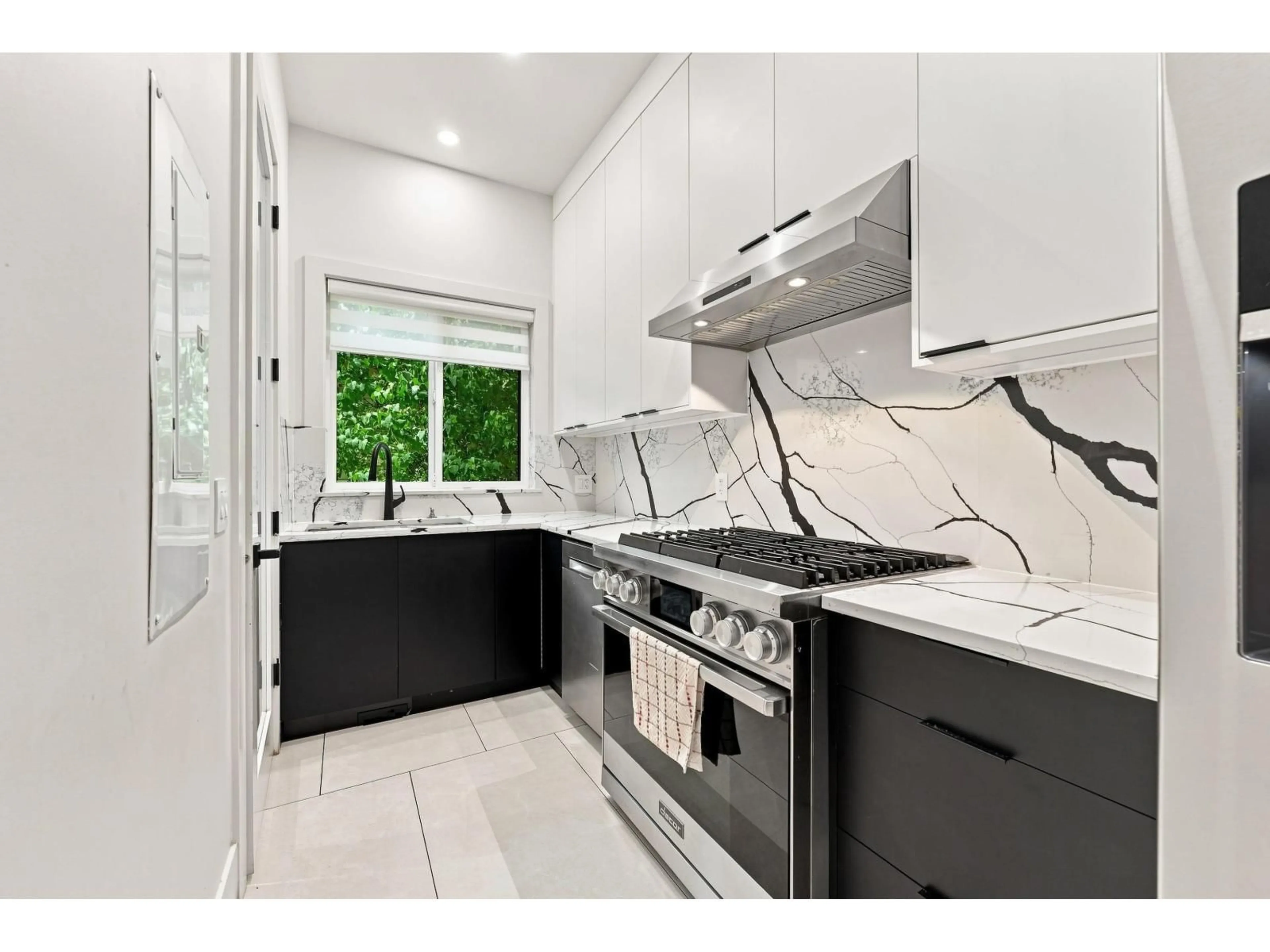 Contemporary kitchen, ceramic/tile floor for 8019 113B STREET, Delta British Columbia V4C5E7