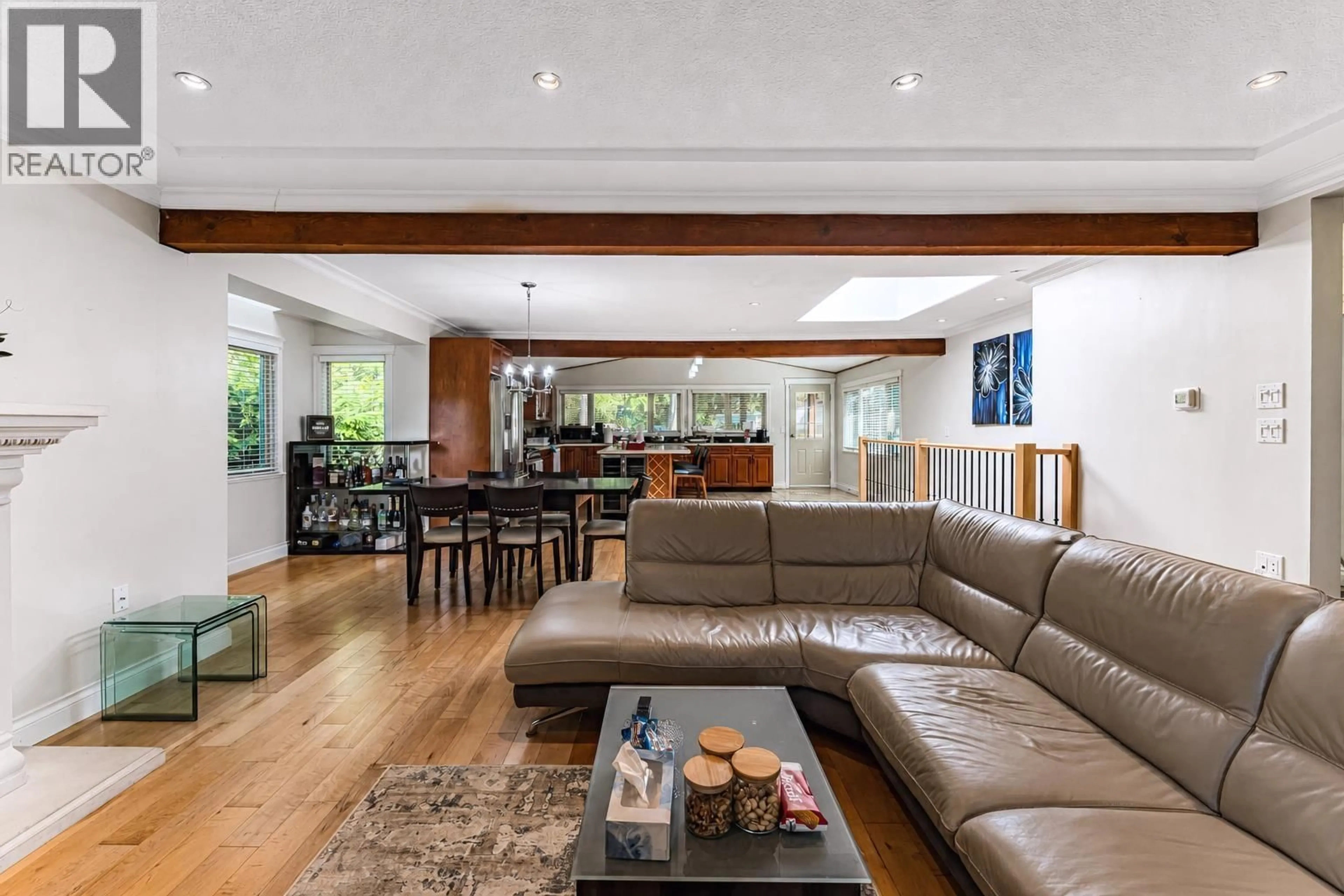 Living room with furniture, unknown for 1130 HANDSWORTH ROAD, North Vancouver British Columbia V7R2A8