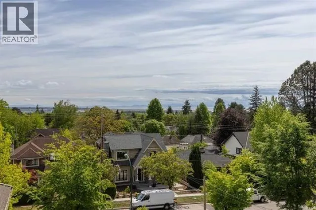 2 - 5061 BLENHEIM STREET, Vancouver 3