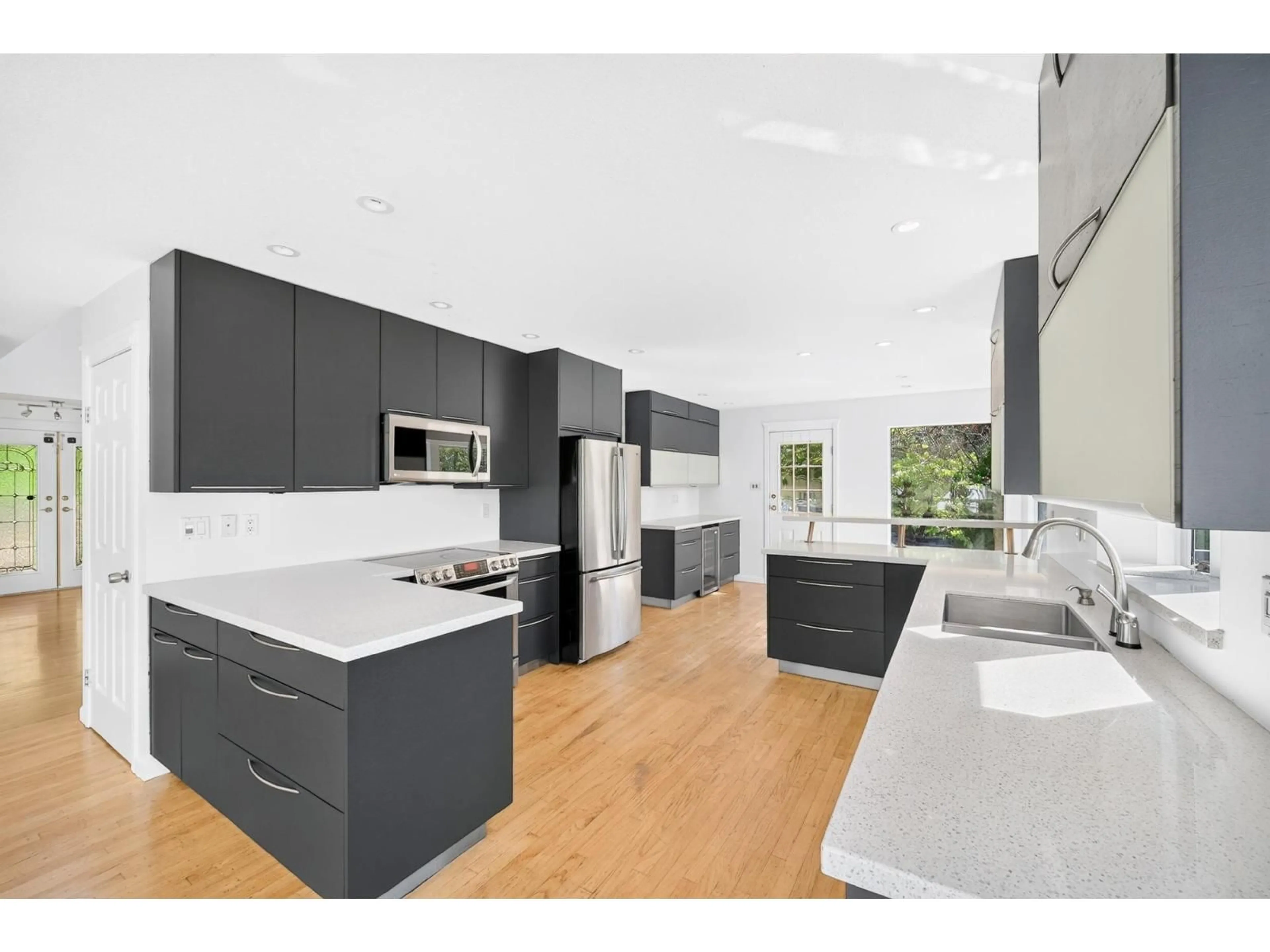 Open concept kitchen, unknown for 16290 78A AVENUE, Surrey British Columbia V4N0M8
