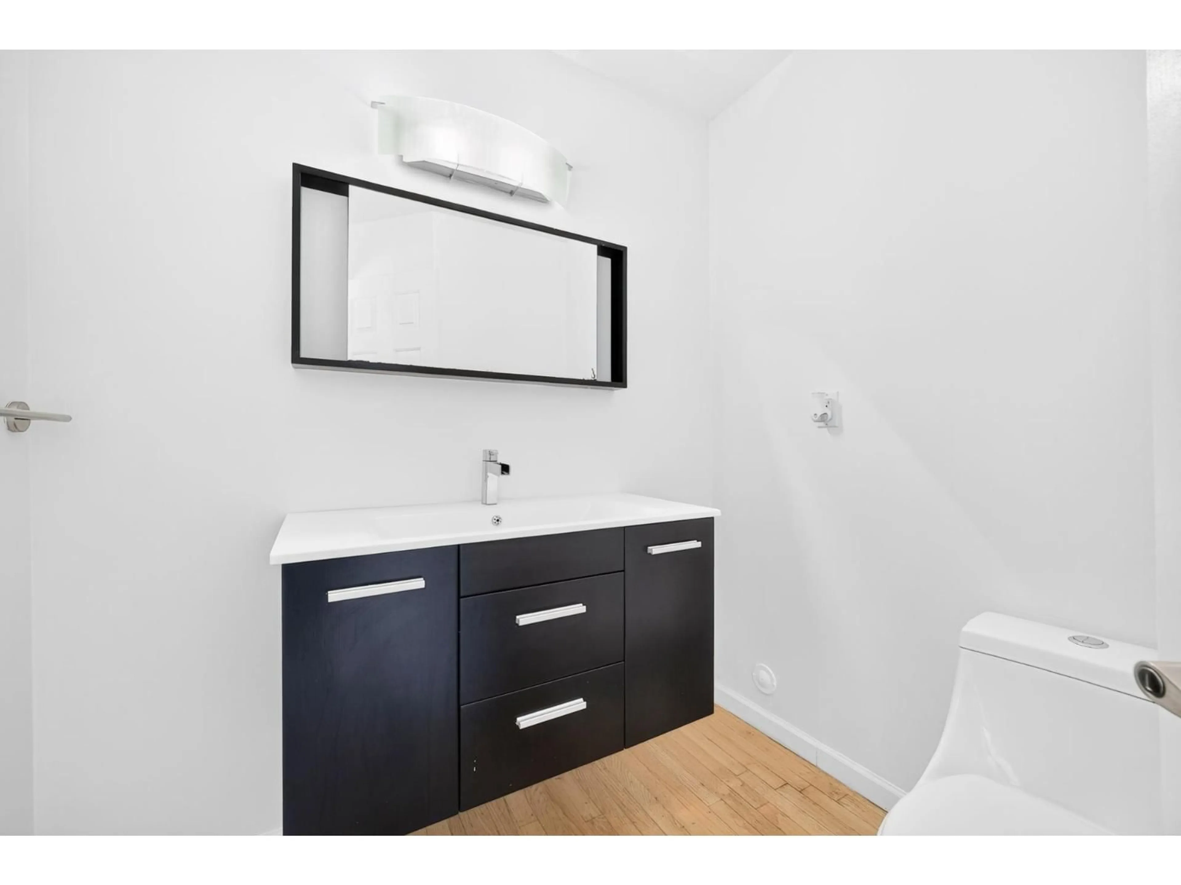Standard bathroom, unknown for 16290 78A AVENUE, Surrey British Columbia V4N0M8