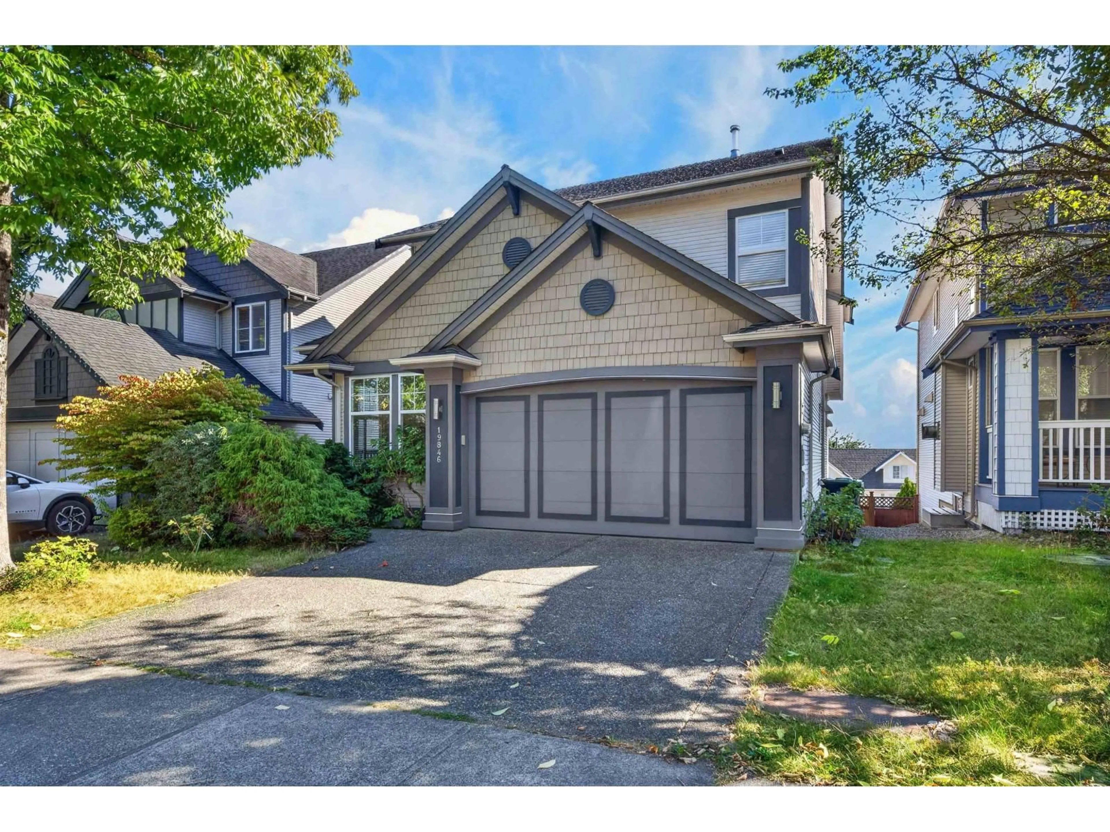 Home with vinyl exterior material, street for 19846 69A AVE AVENUE, Langley British Columbia V2Y3A9