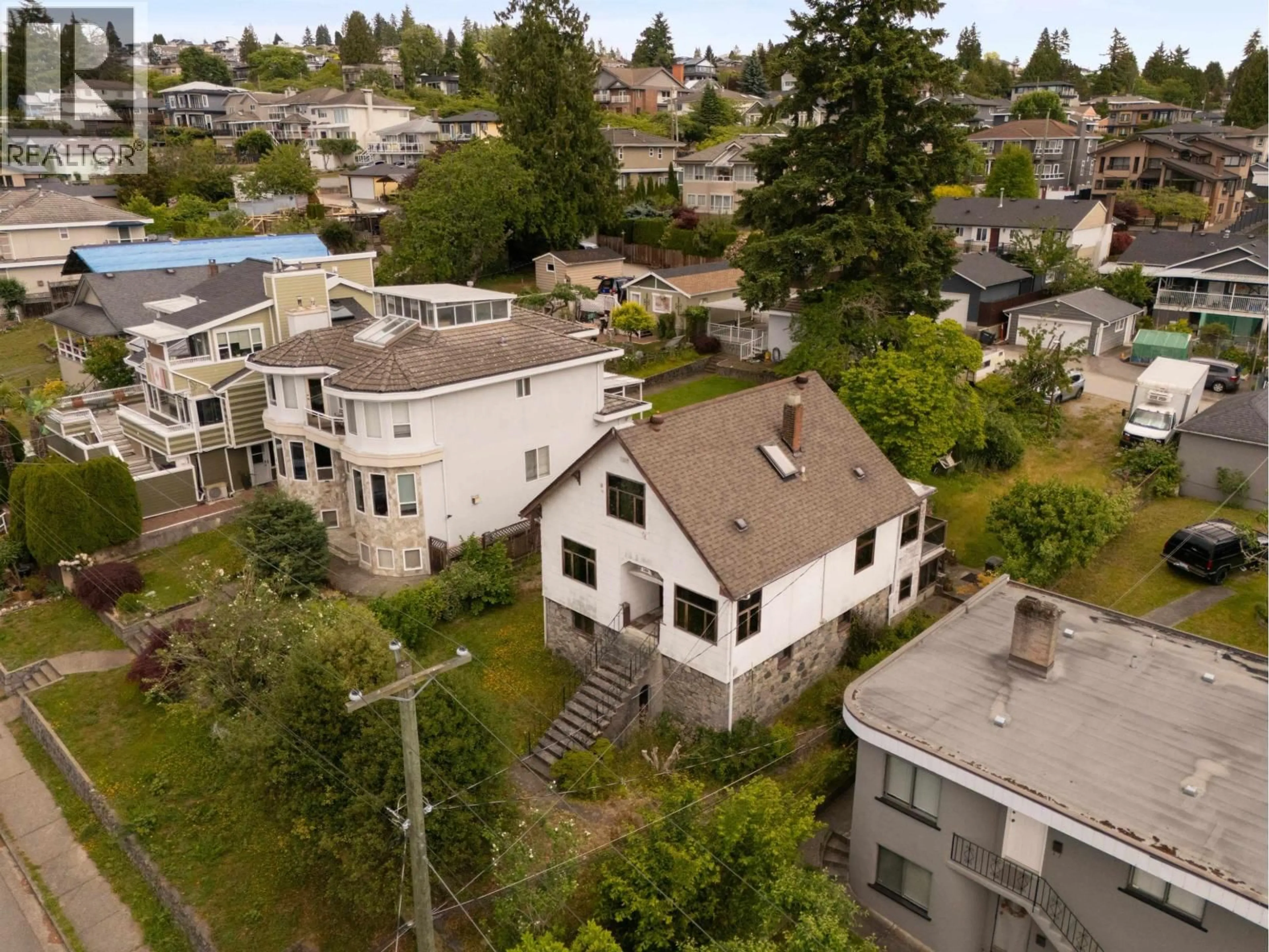 A pic from outside/outdoor area/front of a property/back of a property/a pic from drone, city buildings view from balcony for 380 DELTA AVENUE, Burnaby British Columbia V5B3C5