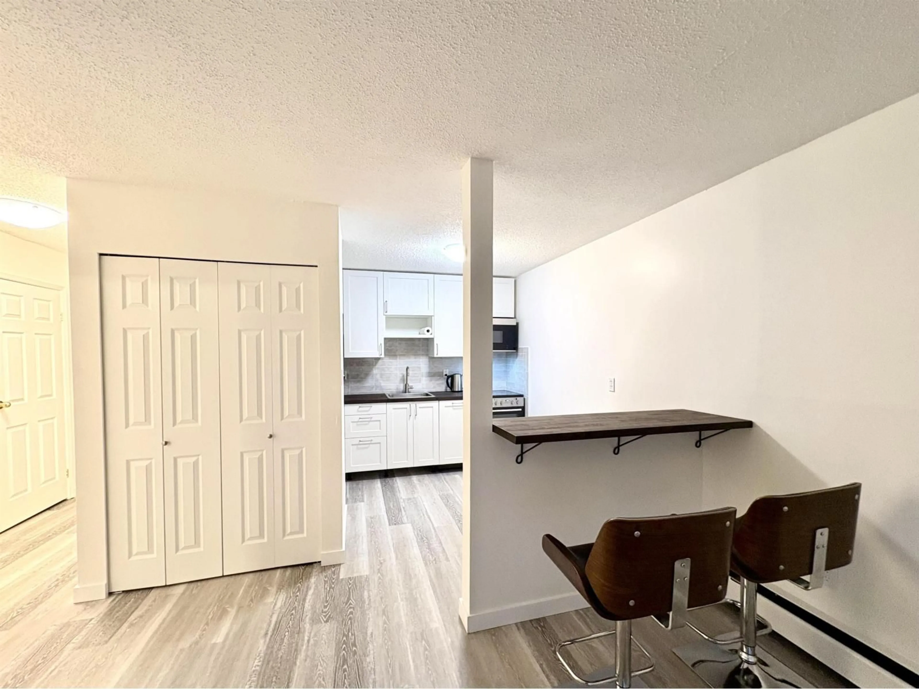 A pic of a room for 111 - 45749 SPADINA AVENUE, Chilliwack British Columbia V2P1T5