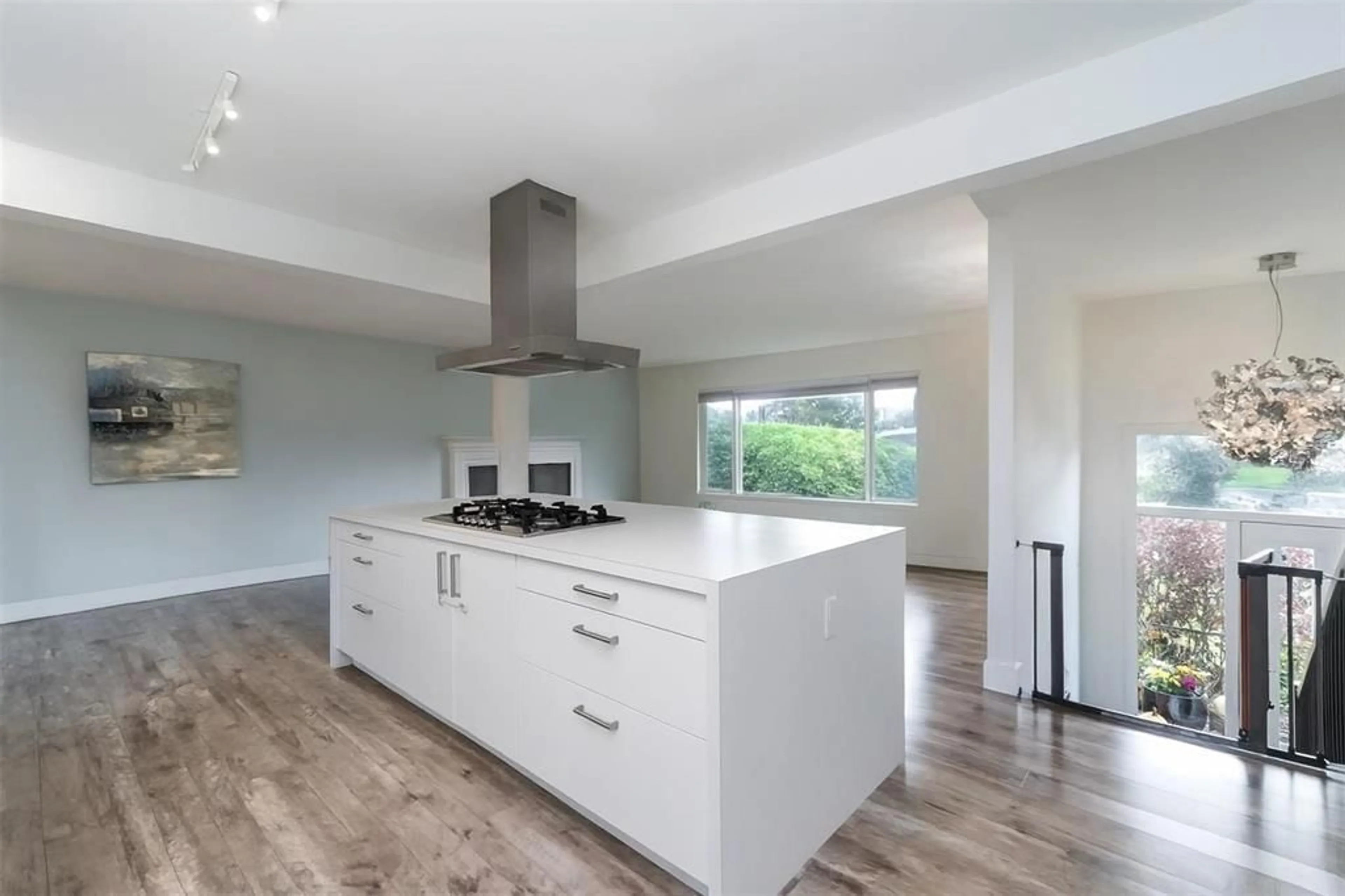 Contemporary kitchen, unknown for 46573 ELGIN DRIVE, Chilliwack British Columbia V2P6T2