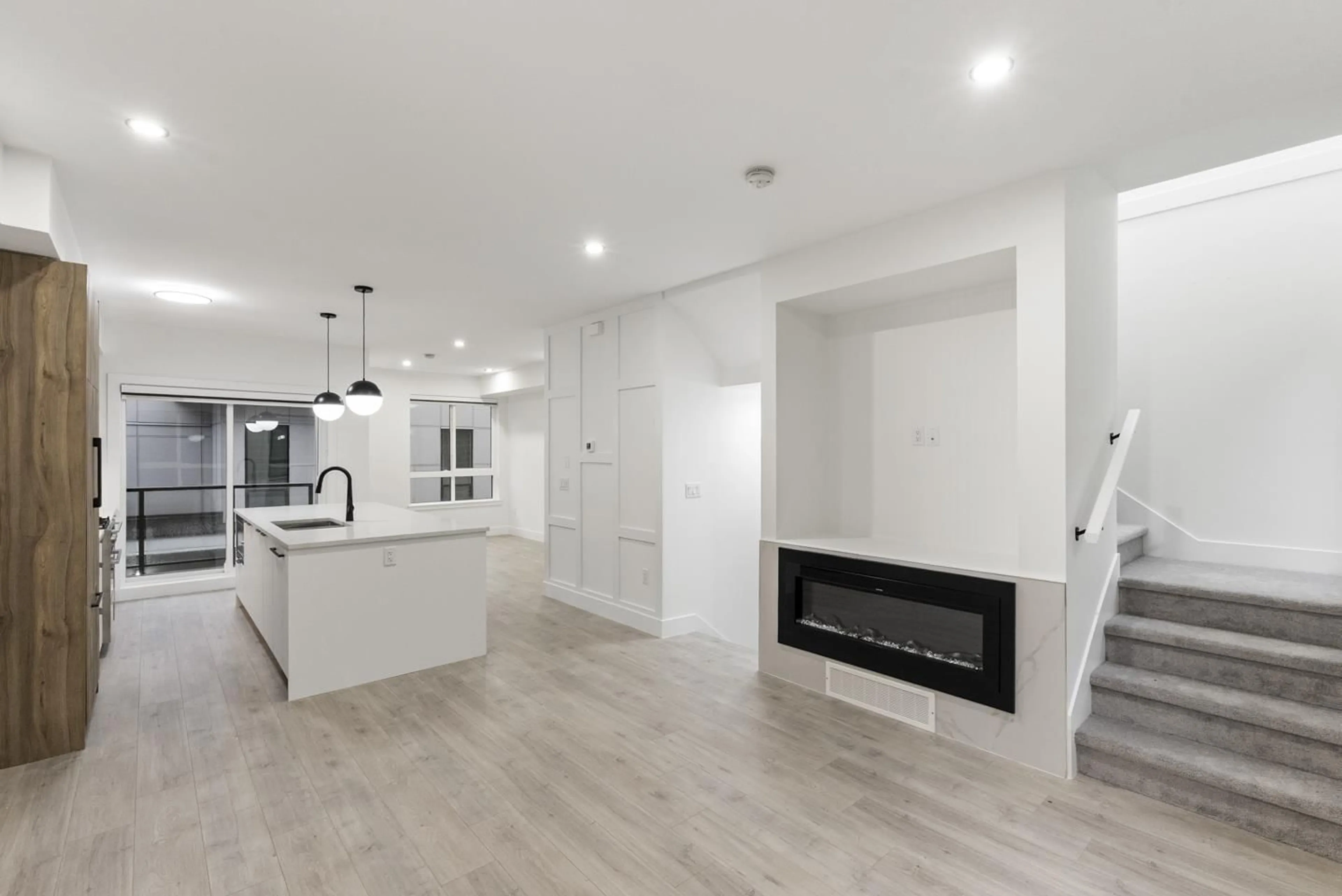 Open concept kitchen, unknown for 27 - 13895 64 AVENUE, Surrey British Columbia V3W3N9