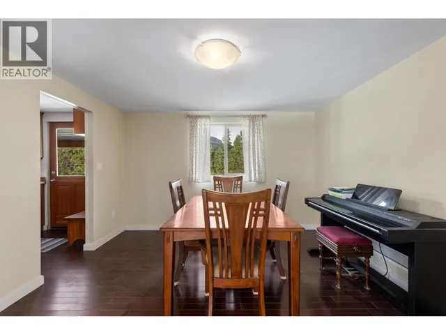 9660 DEVINE STREET, D'Arcy 2