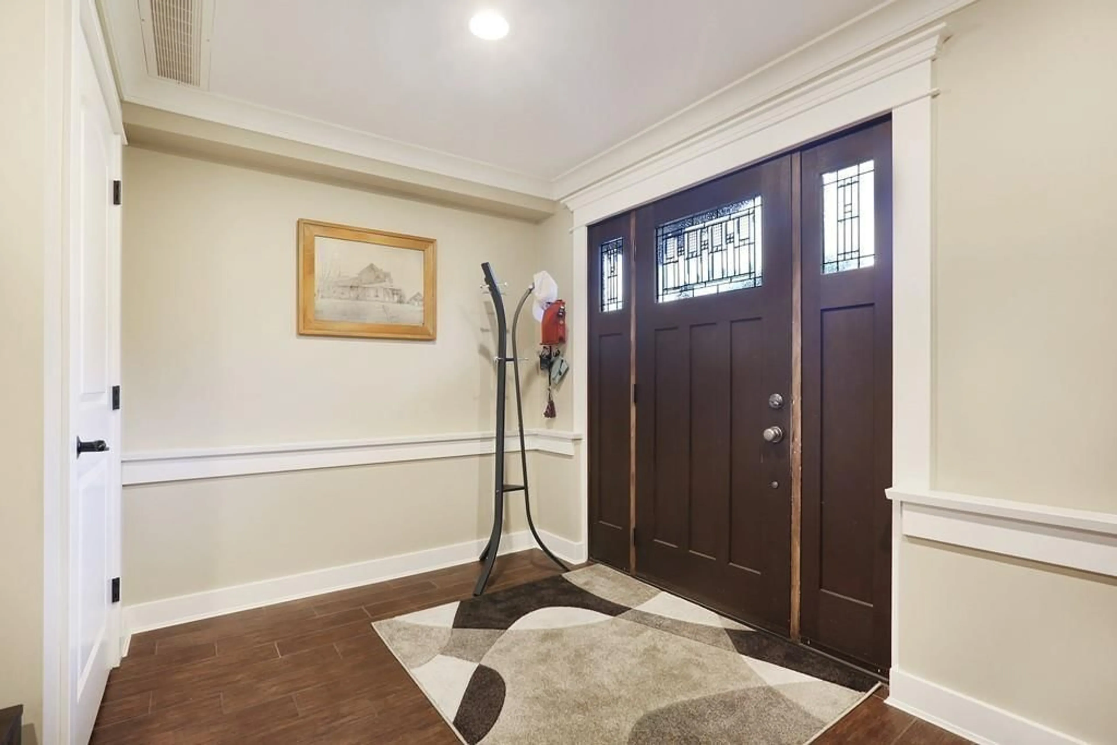 Indoor entryway for 19714 36 AVENUE, Langley British Columbia V3A7G1