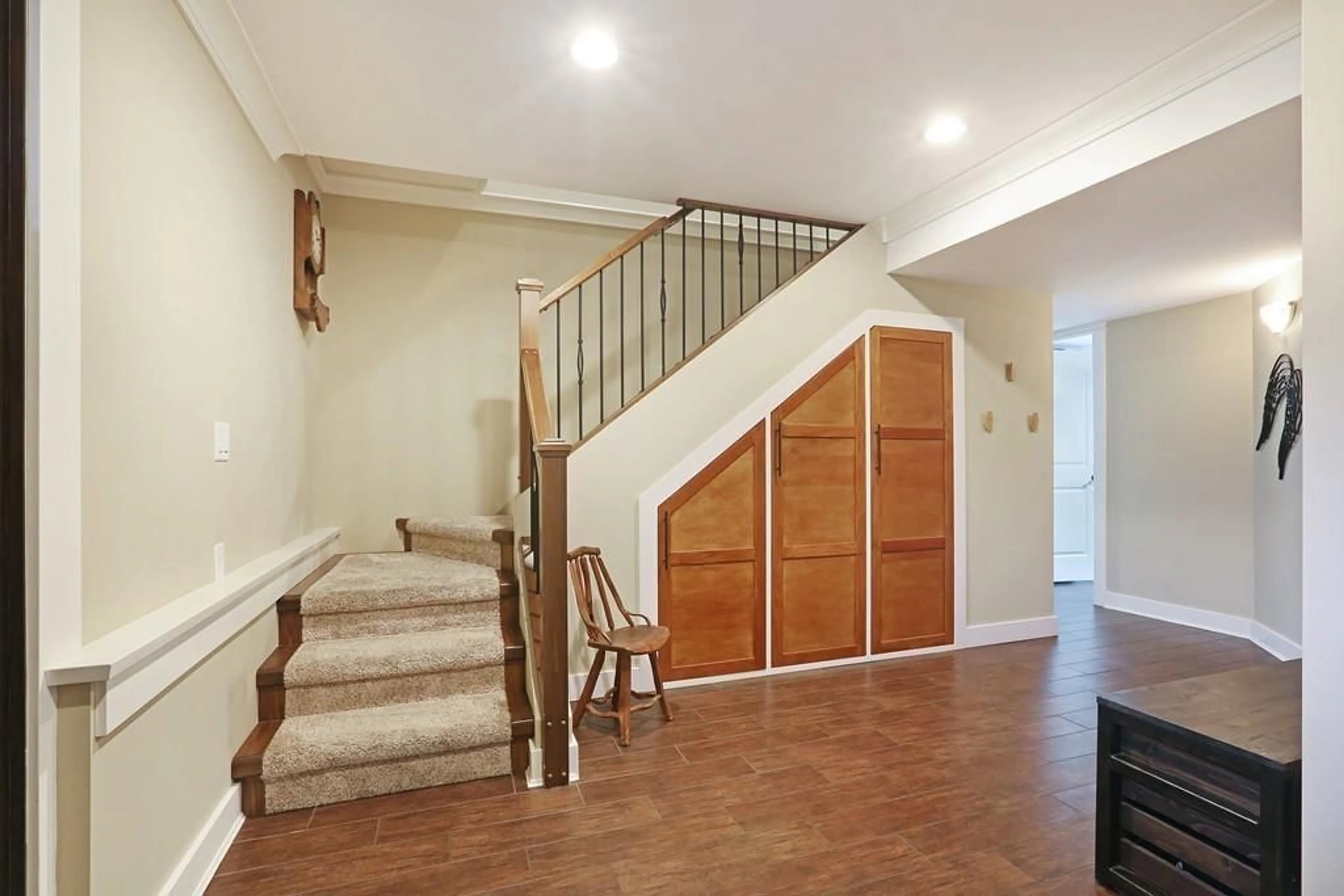 Indoor foyer for 19714 36 AVENUE, Langley British Columbia V3A7G1