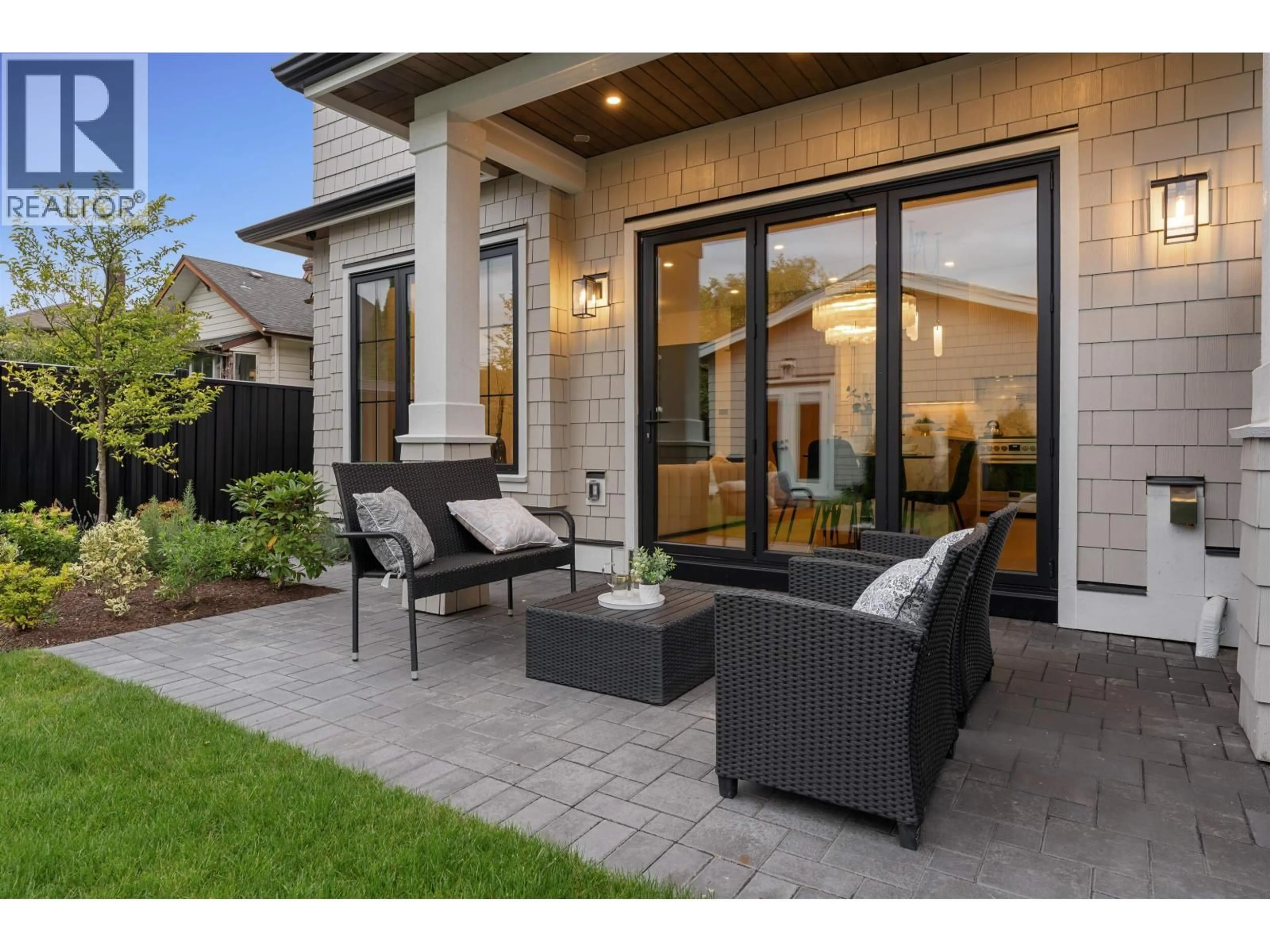 Patio, street for 2 - 2256 E PENDER STREET STREET, Vancouver British Columbia V5L1X4