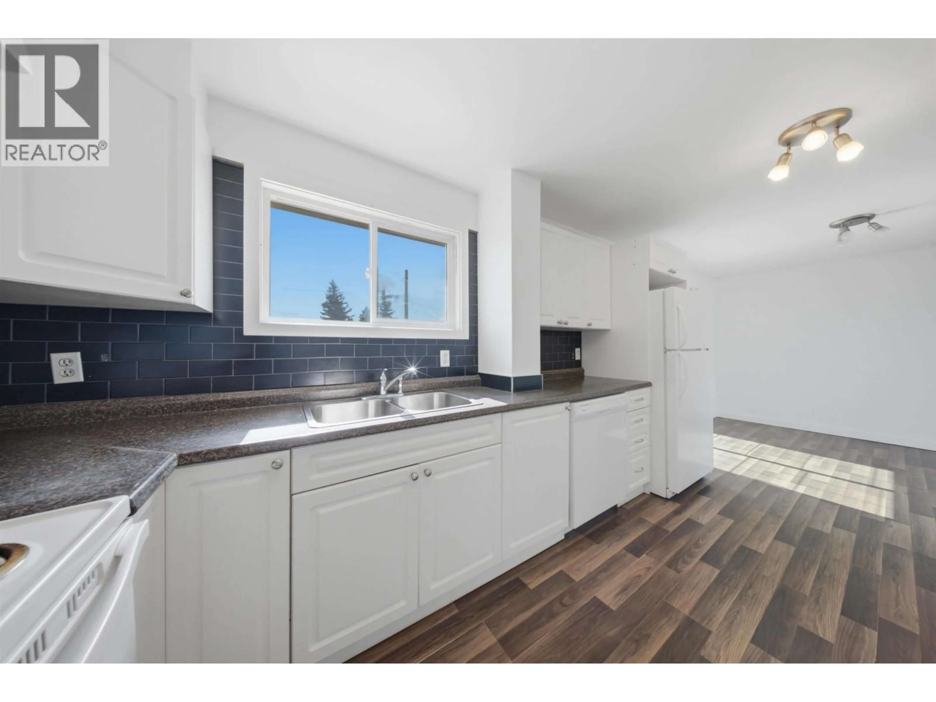 Standard kitchen, unknown for 11115 102 AVENUE, Fort St. John British Columbia V1J2G2