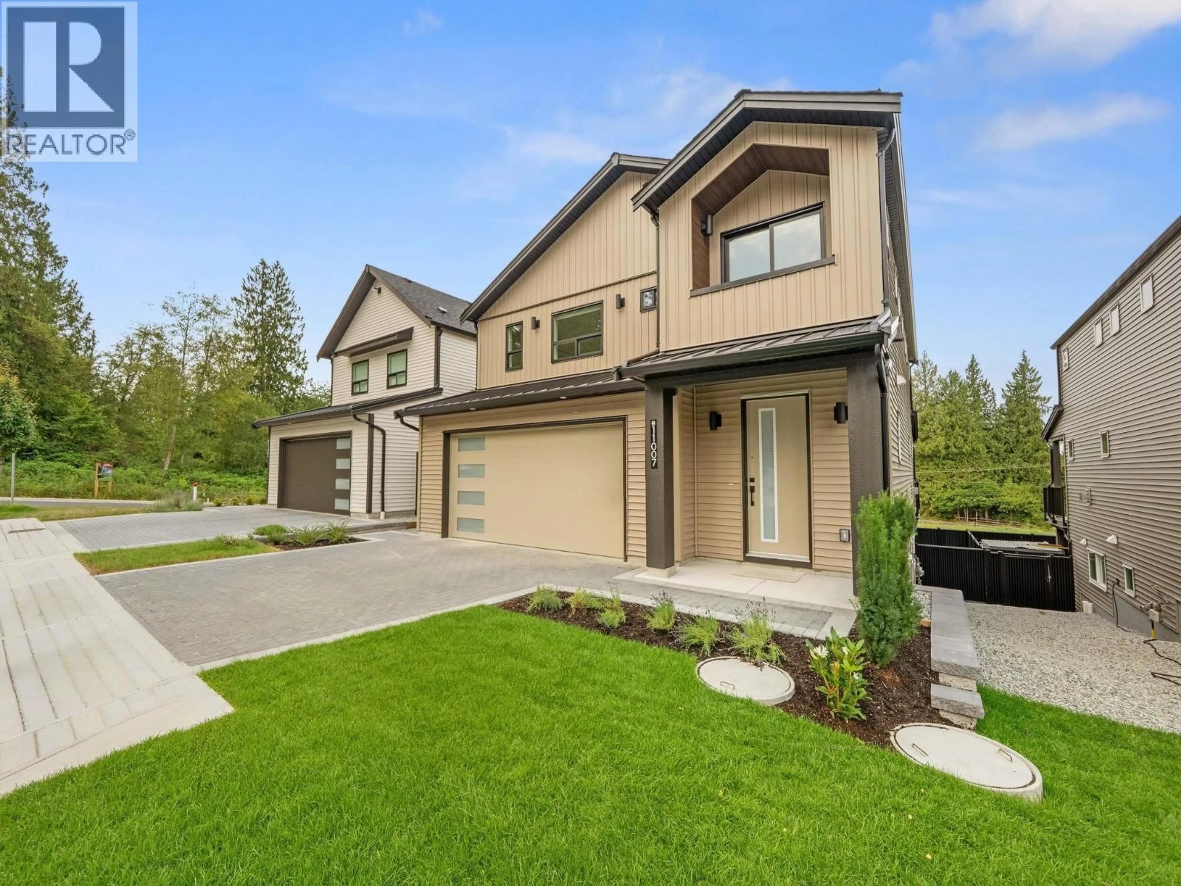 Home with vinyl exterior material, street for 11007 250A STREET, Maple Ridge British Columbia V2W1Z6