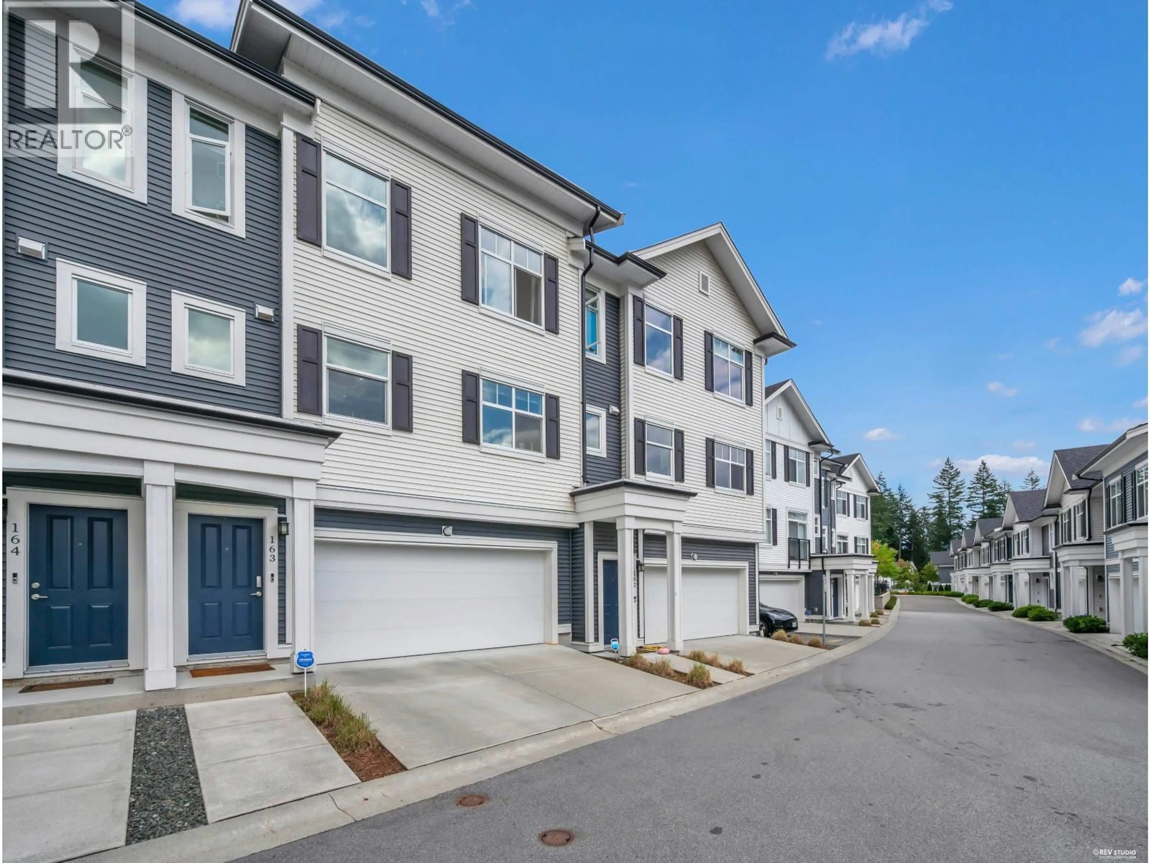 A pic from outside/outdoor area/front of a property/back of a property/a pic from drone, street for 163 - 3565 BAYCREST AVENUE, Coquitlam British Columbia V3B2W7