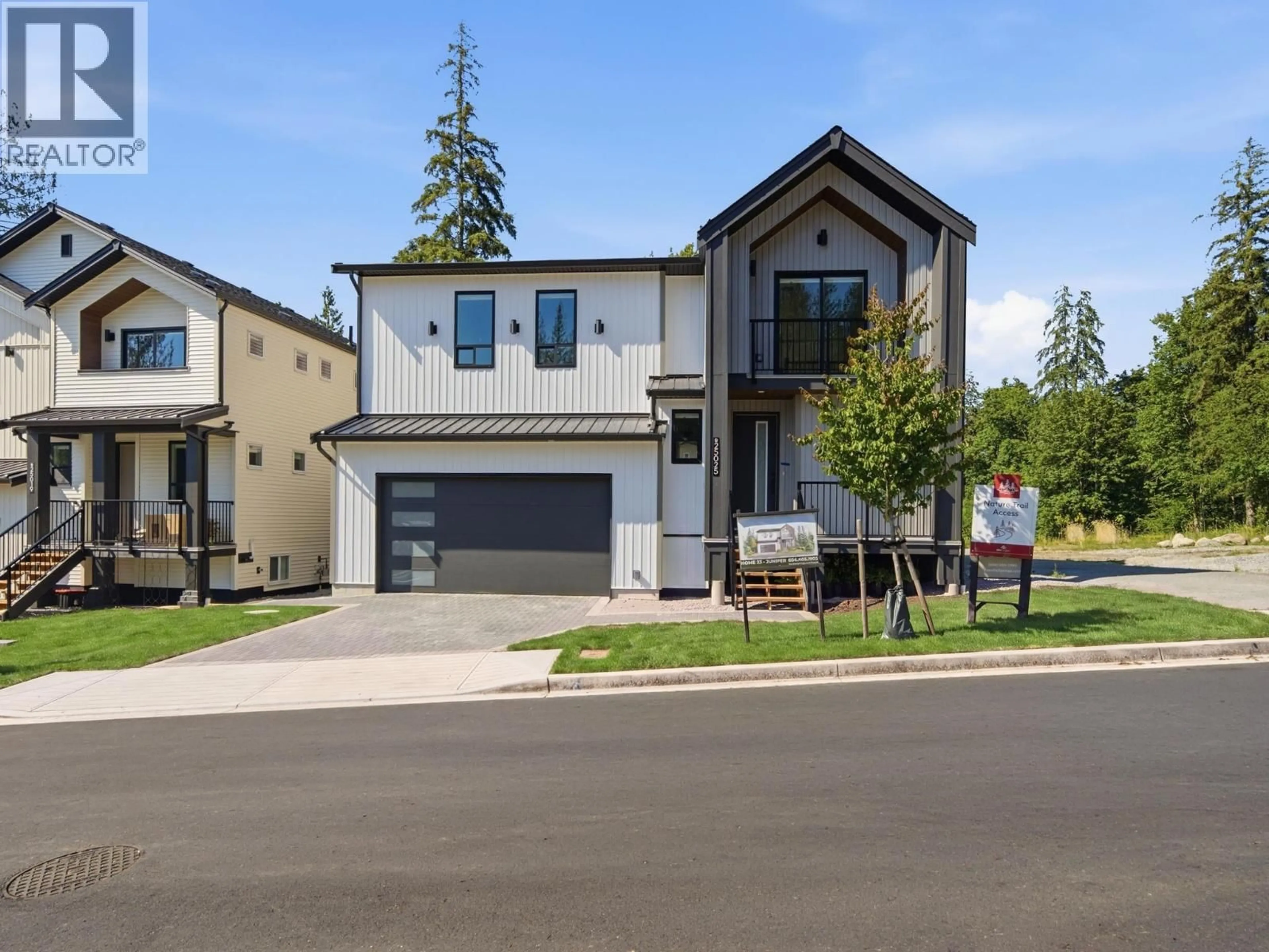 Home with vinyl exterior material, street for 25025 110A AVENUE, Maple Ridge British Columbia V2W1Z6