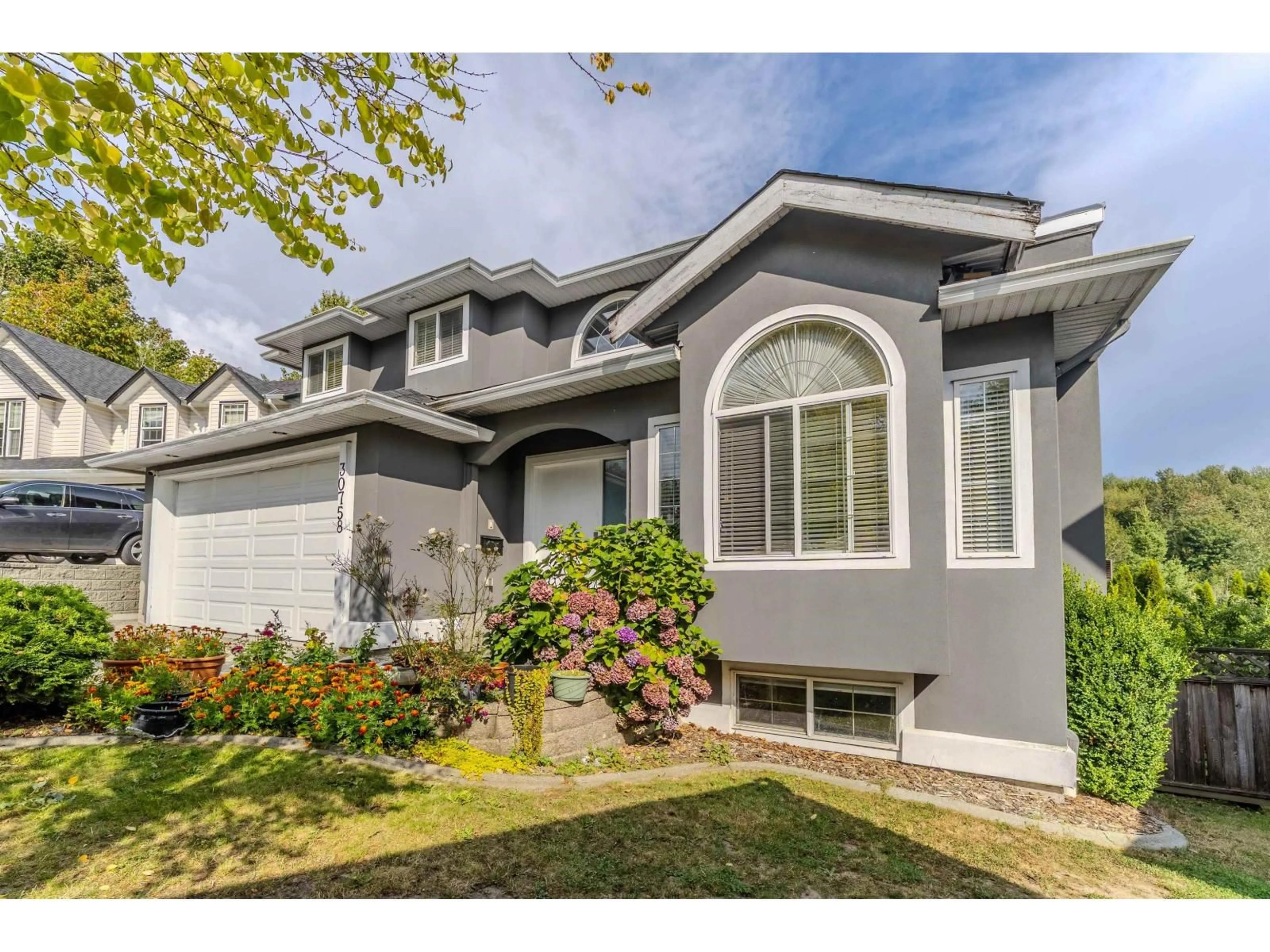 Home with vinyl exterior material, street for 30758 STELLAR COURT, Abbotsford British Columbia V2T6R5
