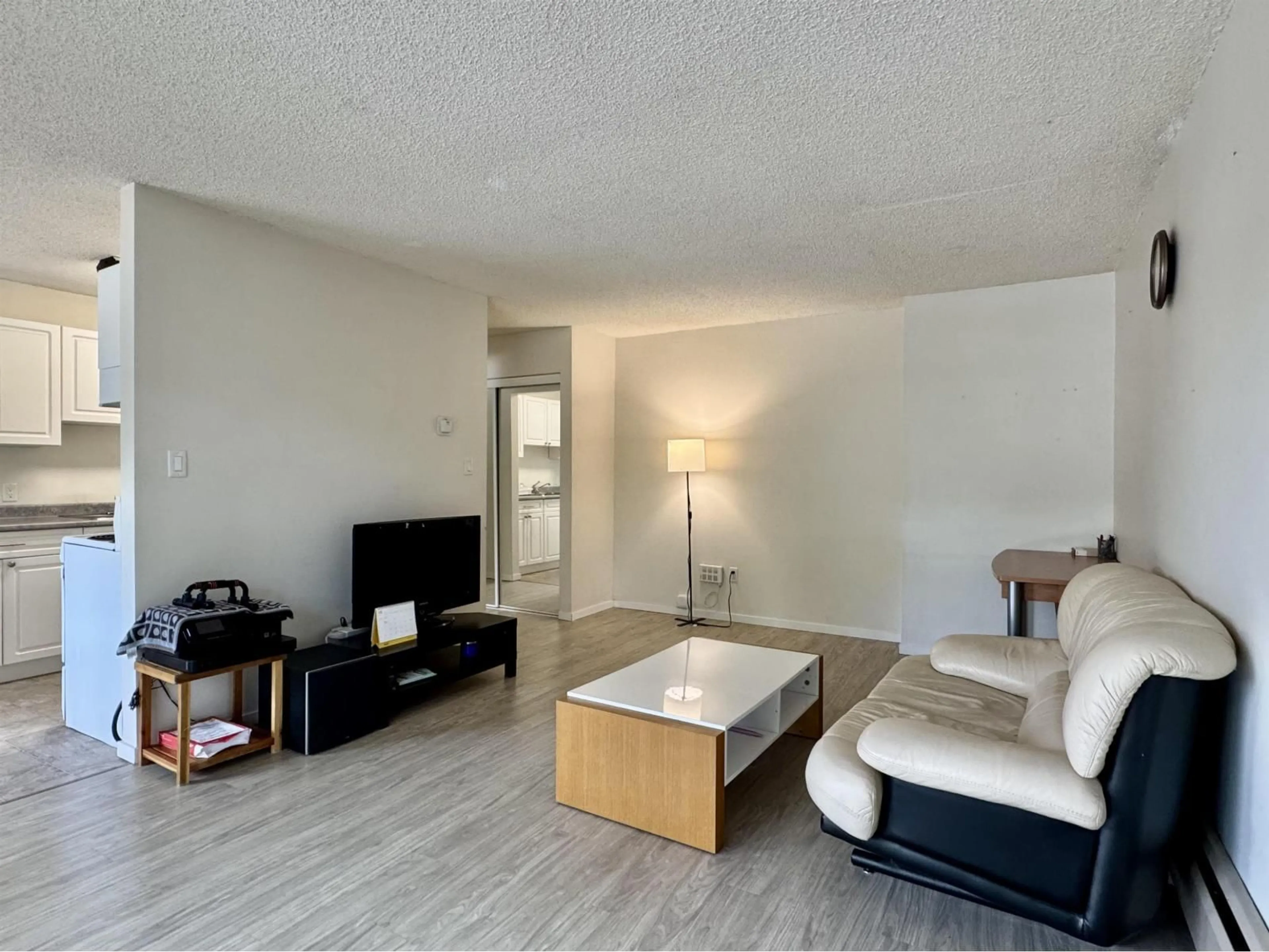 Living room with furniture, unknown for 129 - 1909 SALTON ROAD, Abbotsford British Columbia V2S5B6