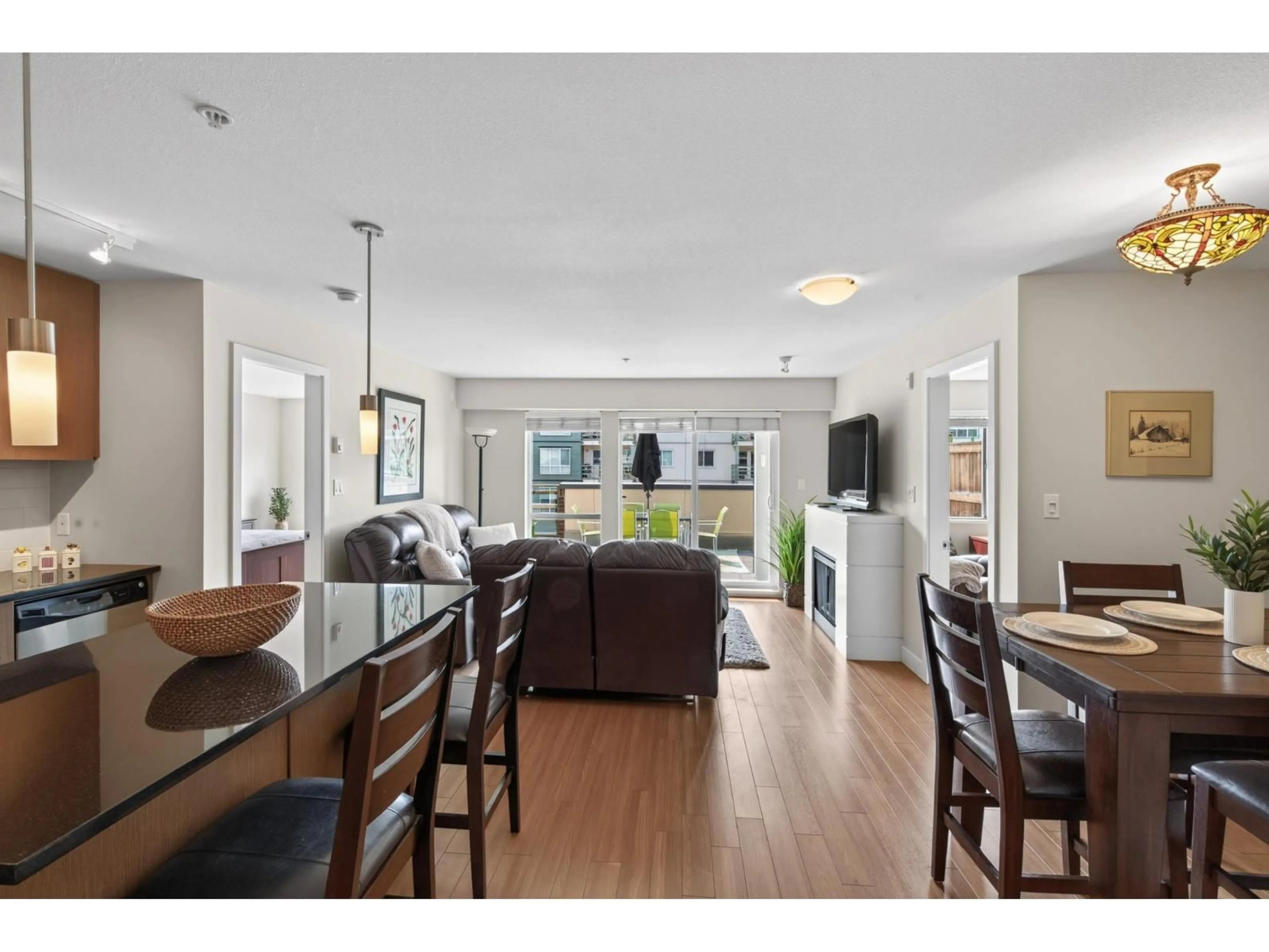 Open concept kitchen, unknown for 221 - 15745 CROYDON DRIVE, Surrey British Columbia V3Z2L5