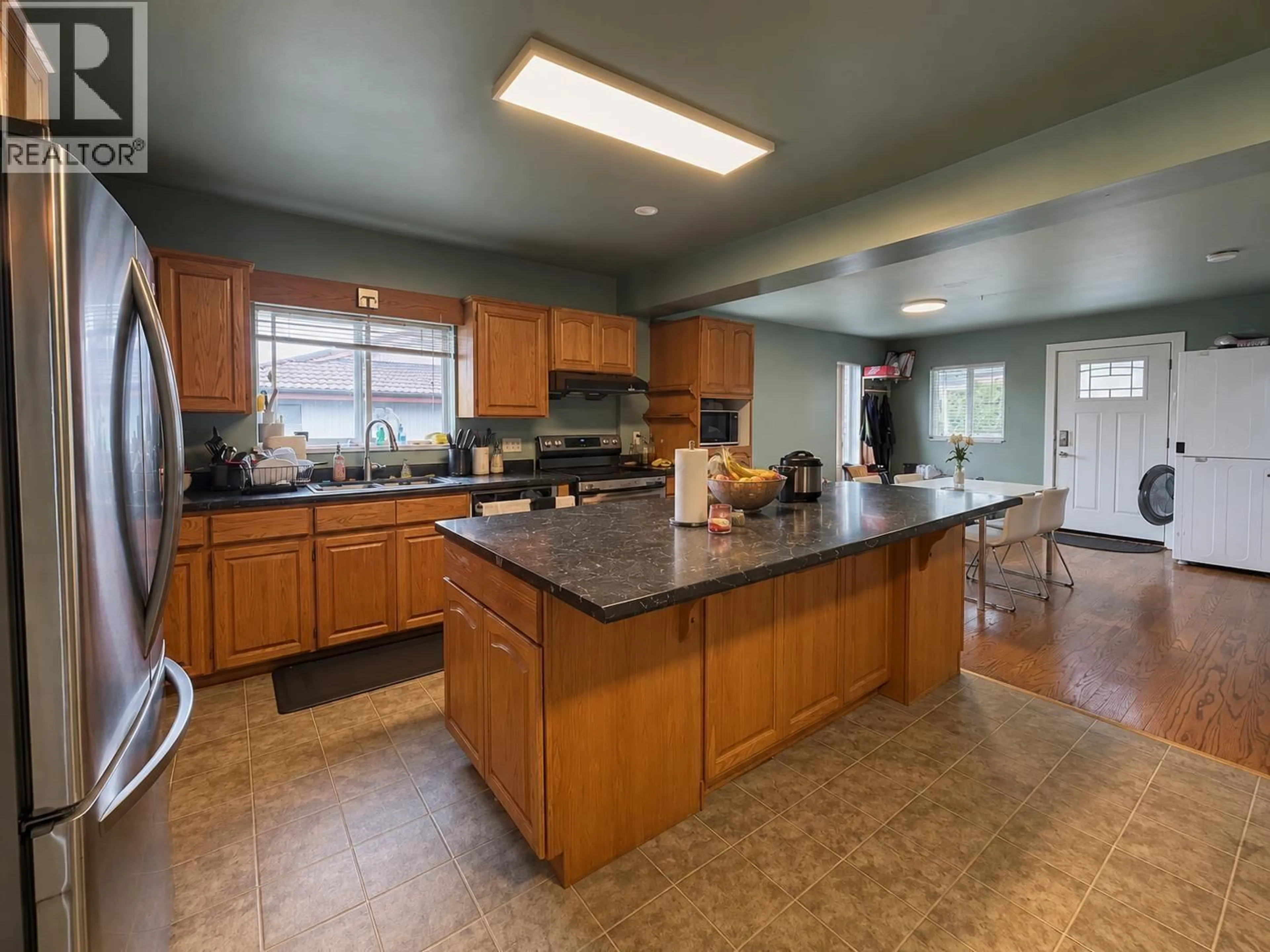 Unknown for 6551 HALIFAX STREET, Burnaby British Columbia V5B2P9