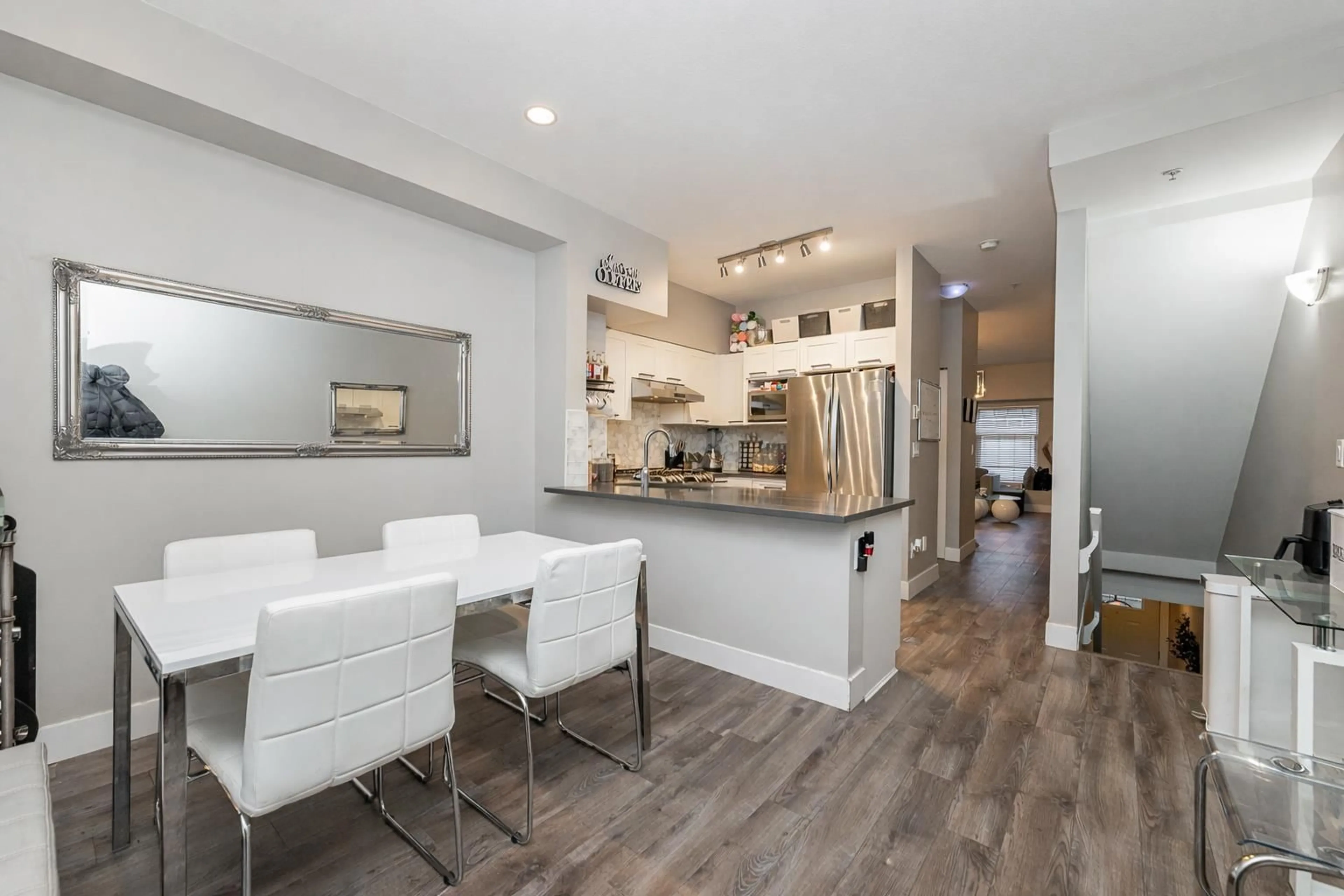 Open concept kitchen, unknown for 15 - 21535 88 AVENUE, Langley British Columbia V1M4E5